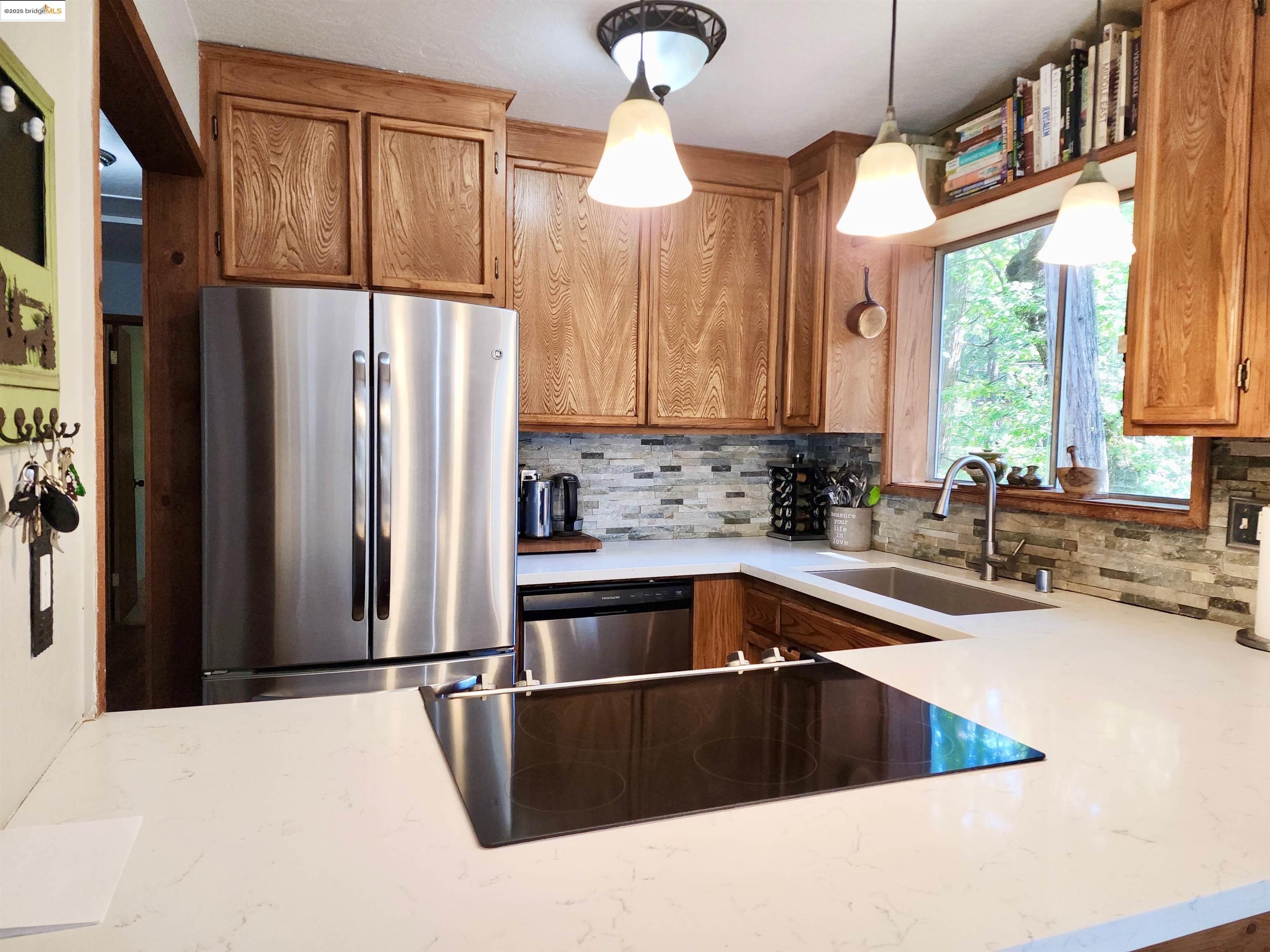 Detail Gallery Image 3 of 21 For 2173 Silver Dr, Arnold,  CA 95223 - 2 Beds | 1/1 Baths