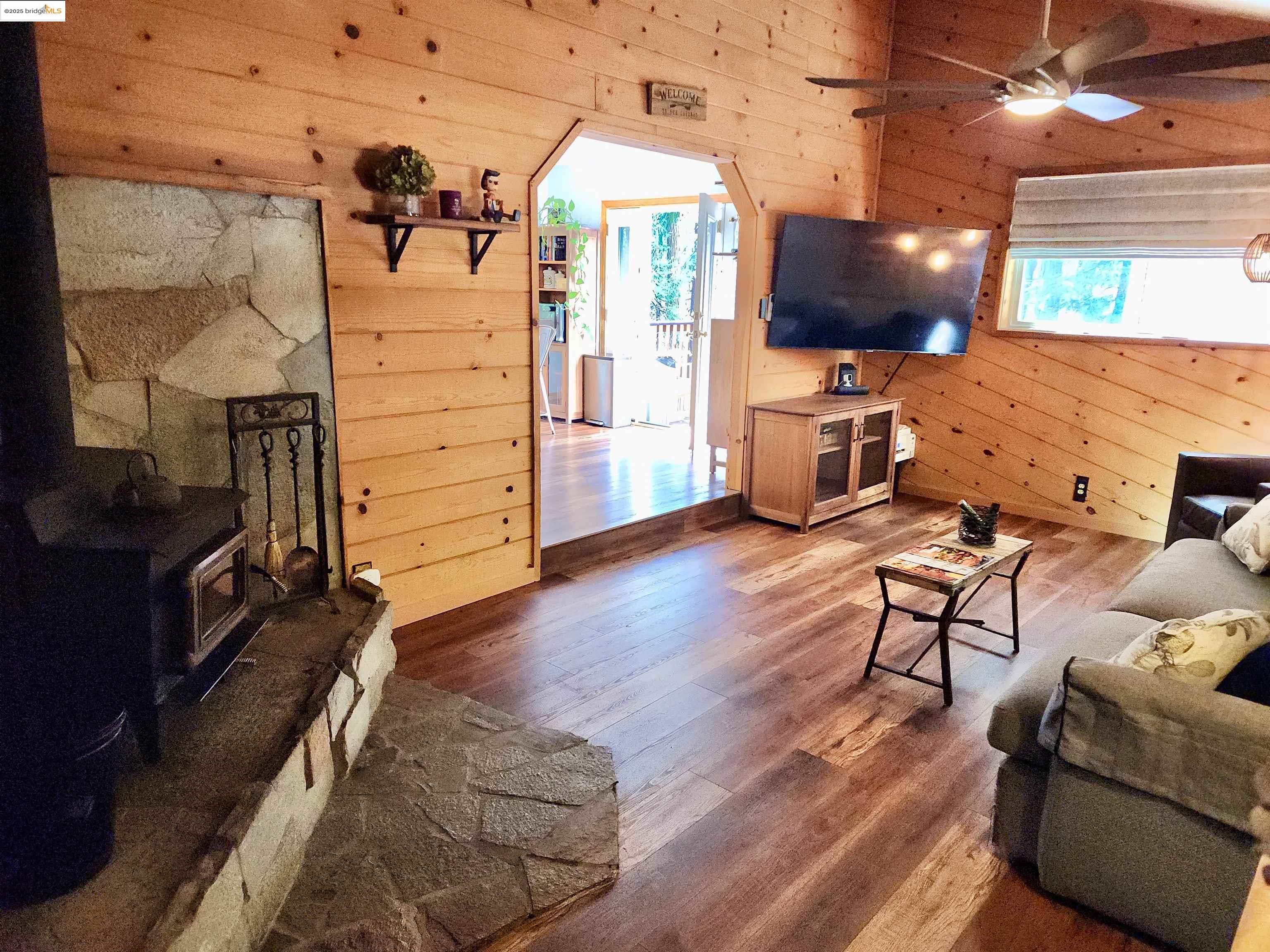 Detail Gallery Image 8 of 21 For 2173 Silver Dr, Arnold,  CA 95223 - 2 Beds | 1/1 Baths