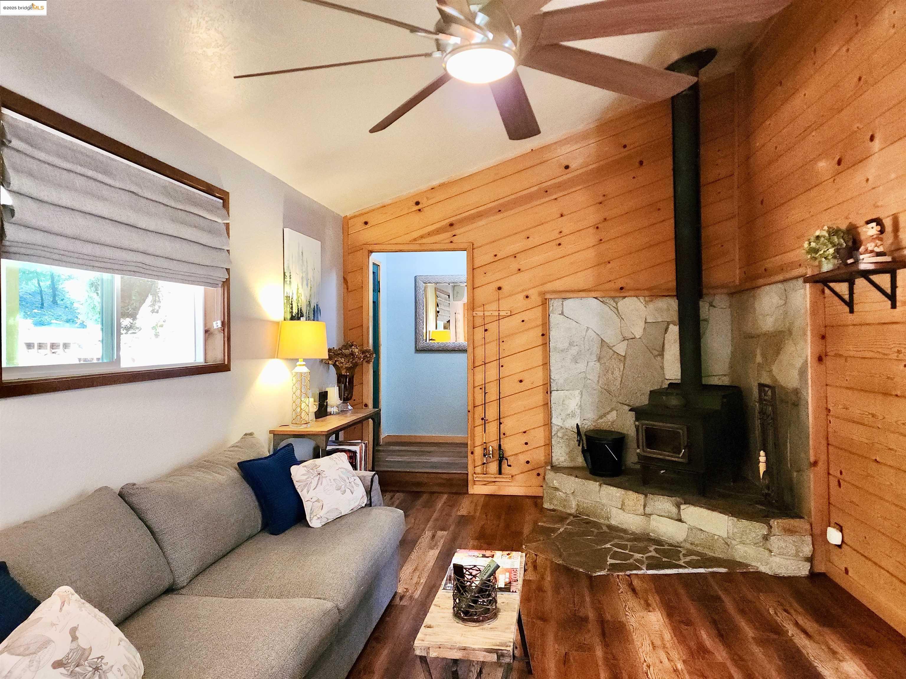 Detail Gallery Image 9 of 21 For 2173 Silver Dr, Arnold,  CA 95223 - 2 Beds | 1/1 Baths