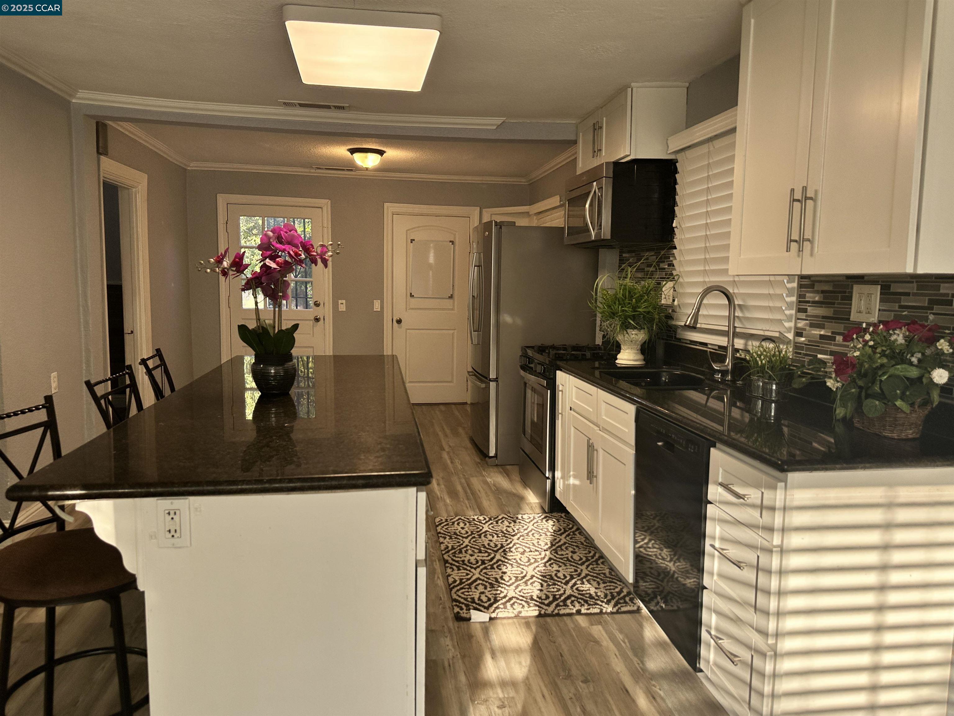 Detail Gallery Image 13 of 59 For 91 Mountain View Ave, Bay Point,  CA 94565 - 2 Beds | 2 Baths