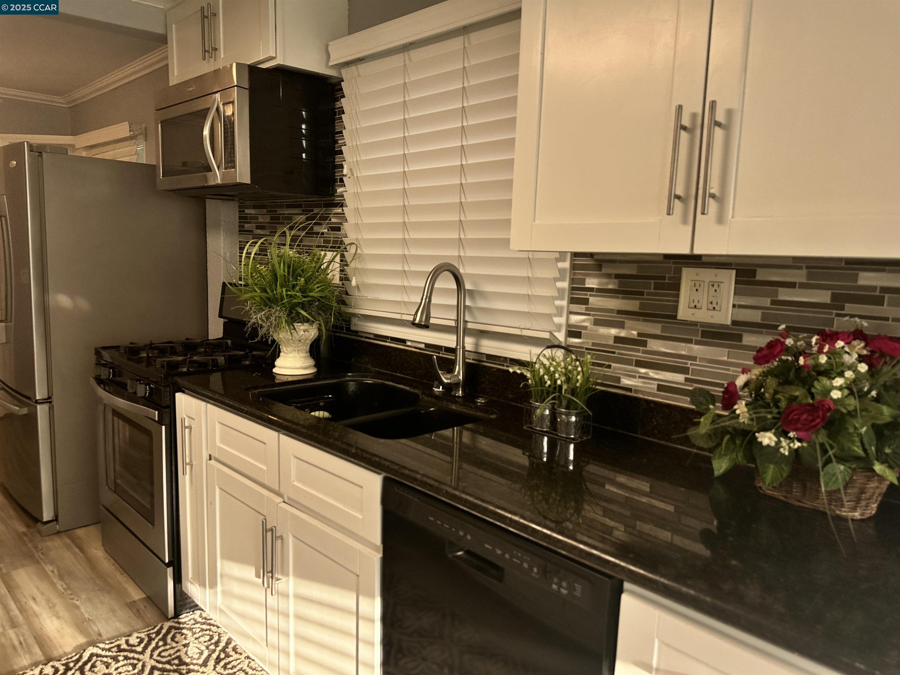Detail Gallery Image 15 of 59 For 91 Mountain View Ave, Bay Point,  CA 94565 - 2 Beds | 2 Baths