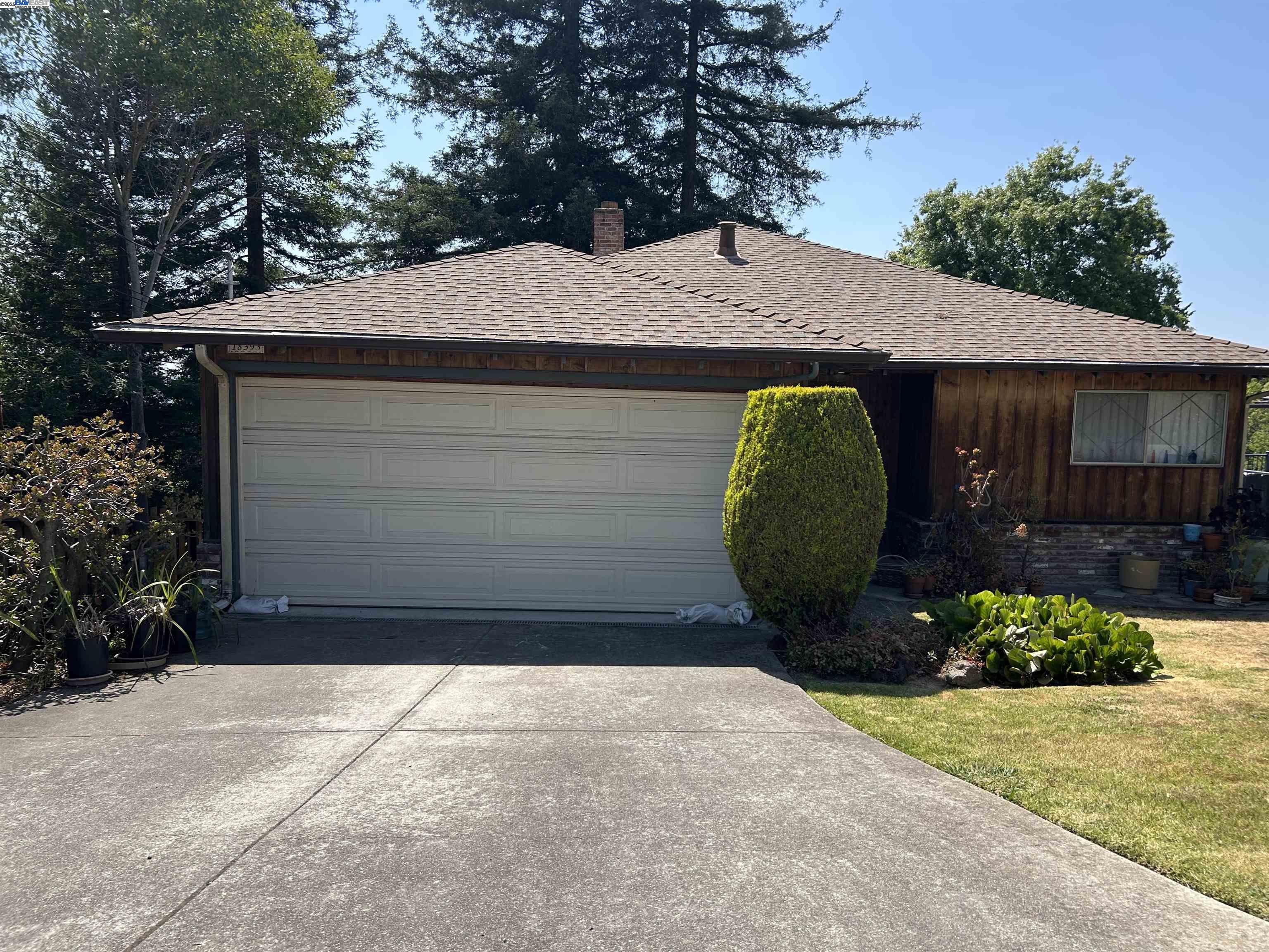 Detail Gallery Image 1 of 1 For 18393 Pepper St, Castro Valley,  CA 94546 - 5 Beds | 2 Baths