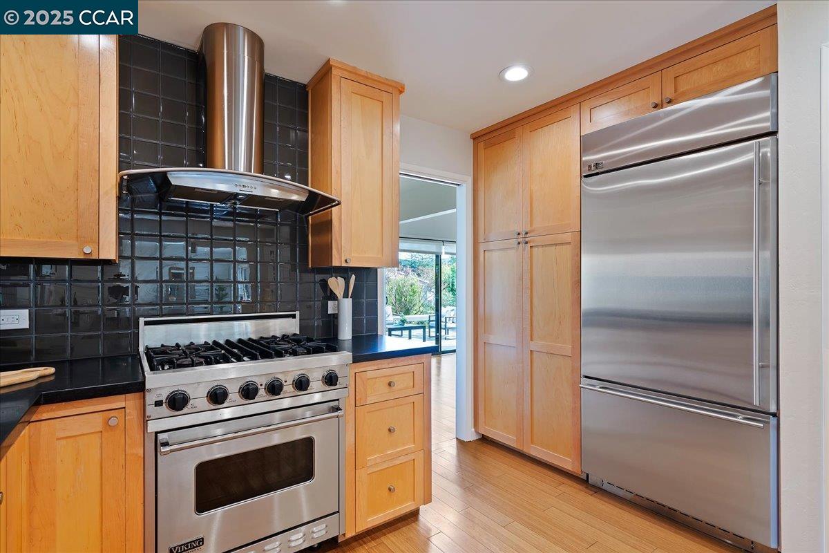 Photo #8: 41100618 Listing: Photo #8