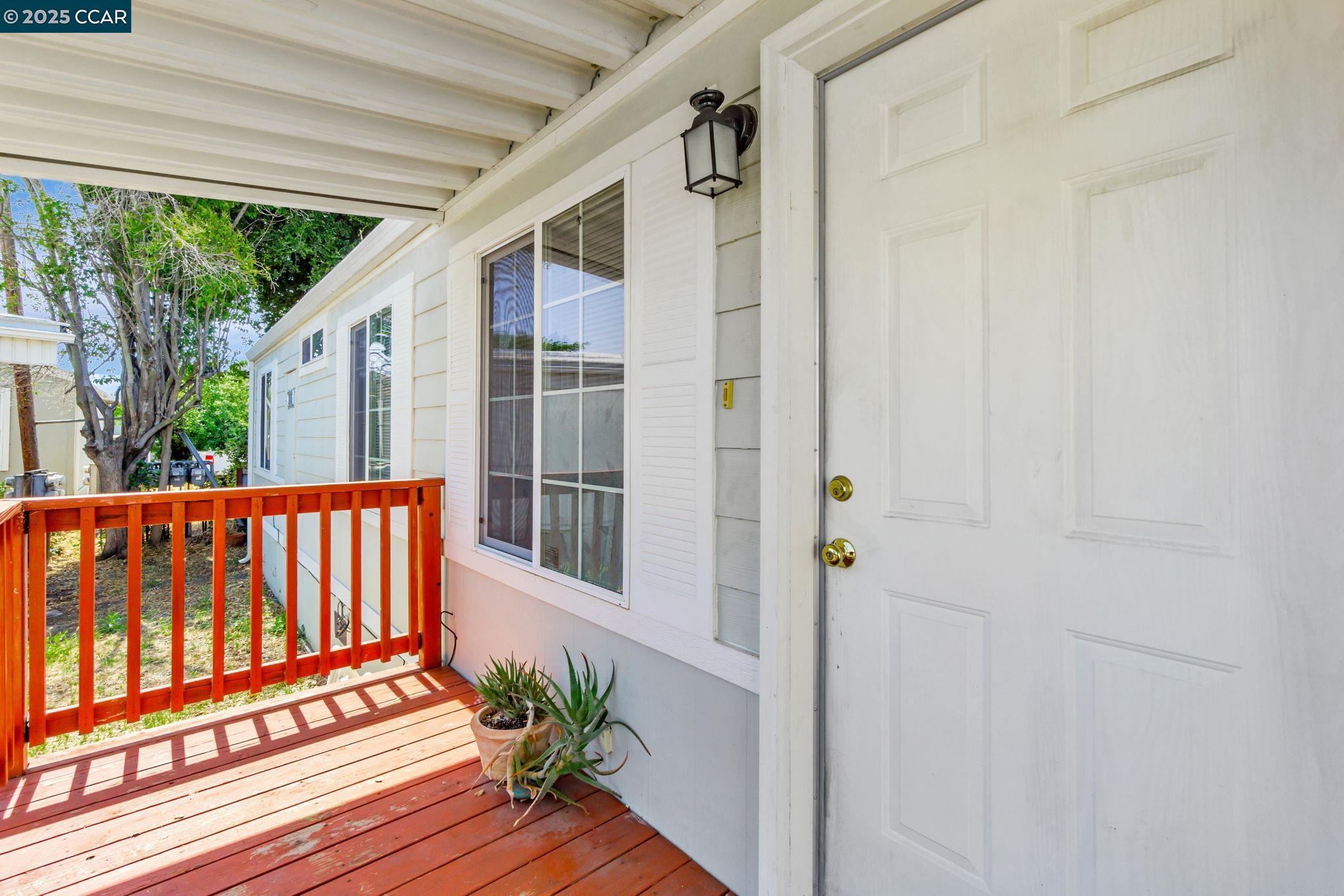 Detail Gallery Image 4 of 26 For 134 the Trees Dr, Concord,  CA 94518 - 2 Beds | 1 Baths