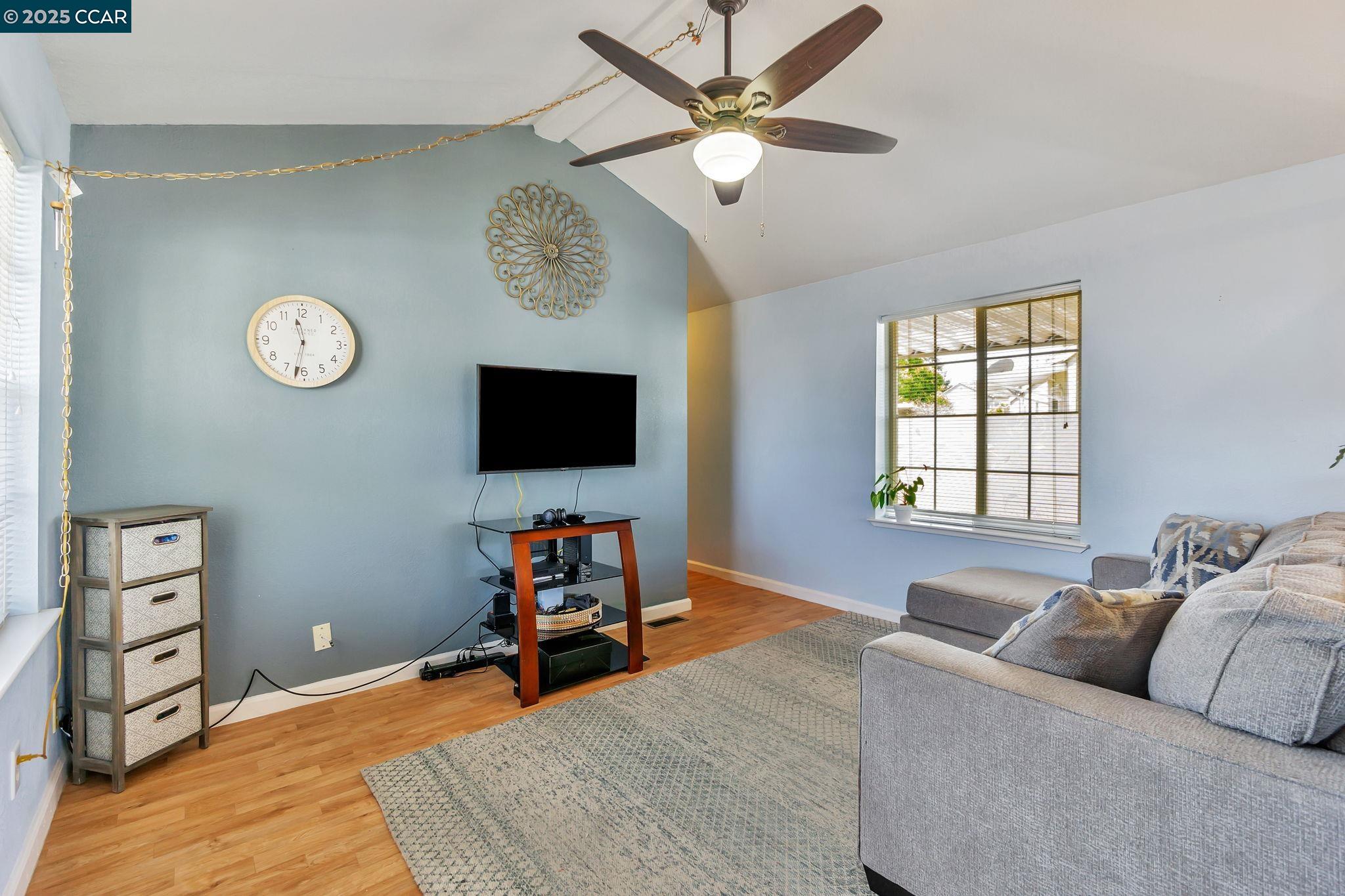 Detail Gallery Image 7 of 26 For 134 the Trees Dr, Concord,  CA 94518 - 2 Beds | 1 Baths