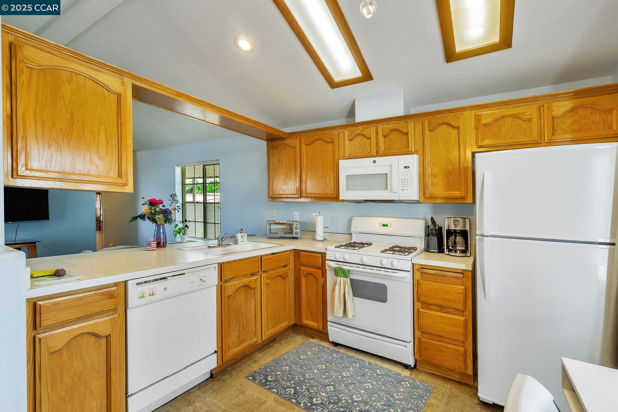 Detail Gallery Image 8 of 26 For 134 the Trees Dr, Concord,  CA 94518 - 2 Beds | 1 Baths