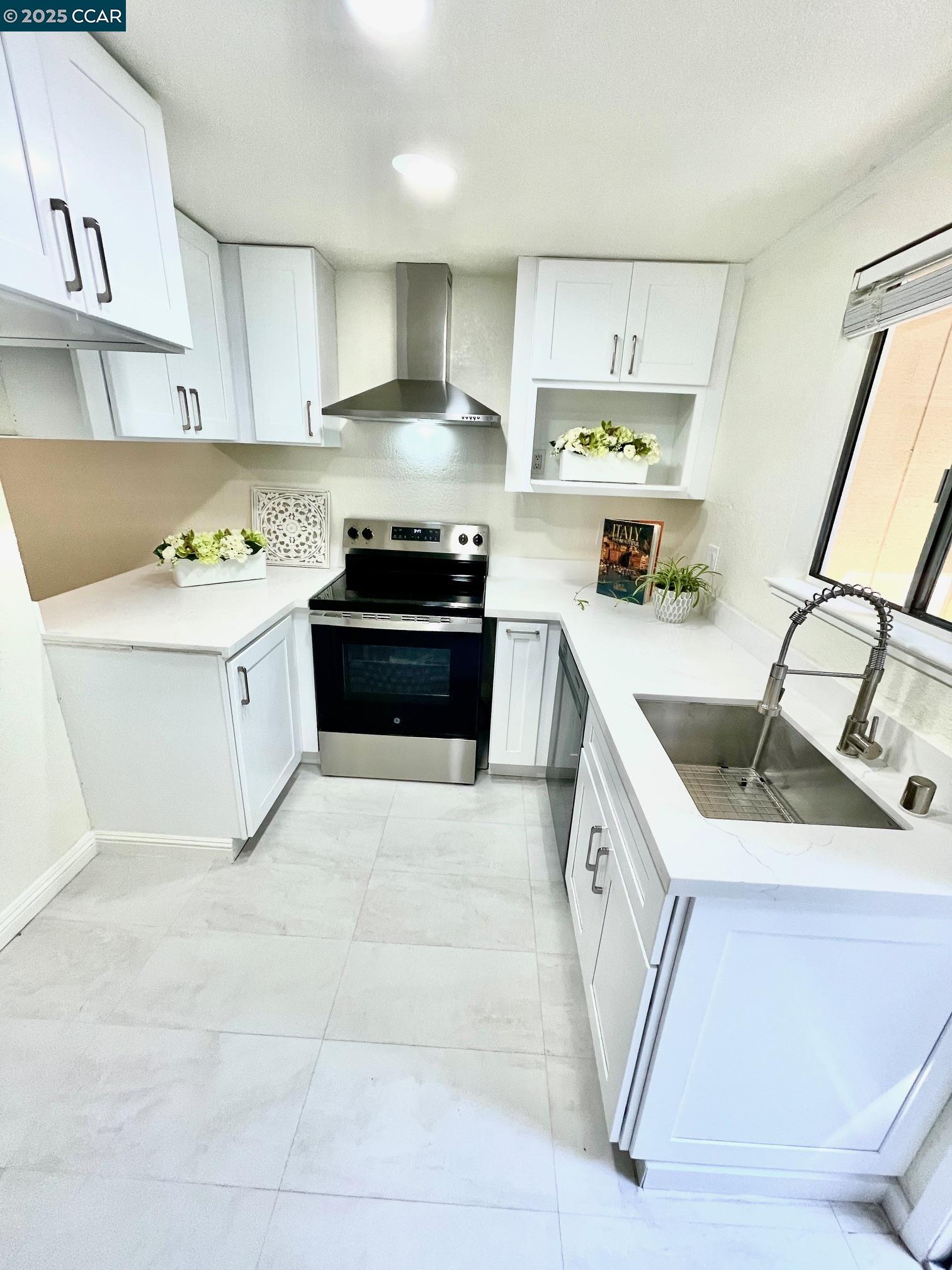 Photo #2: 41100624 Listing 
