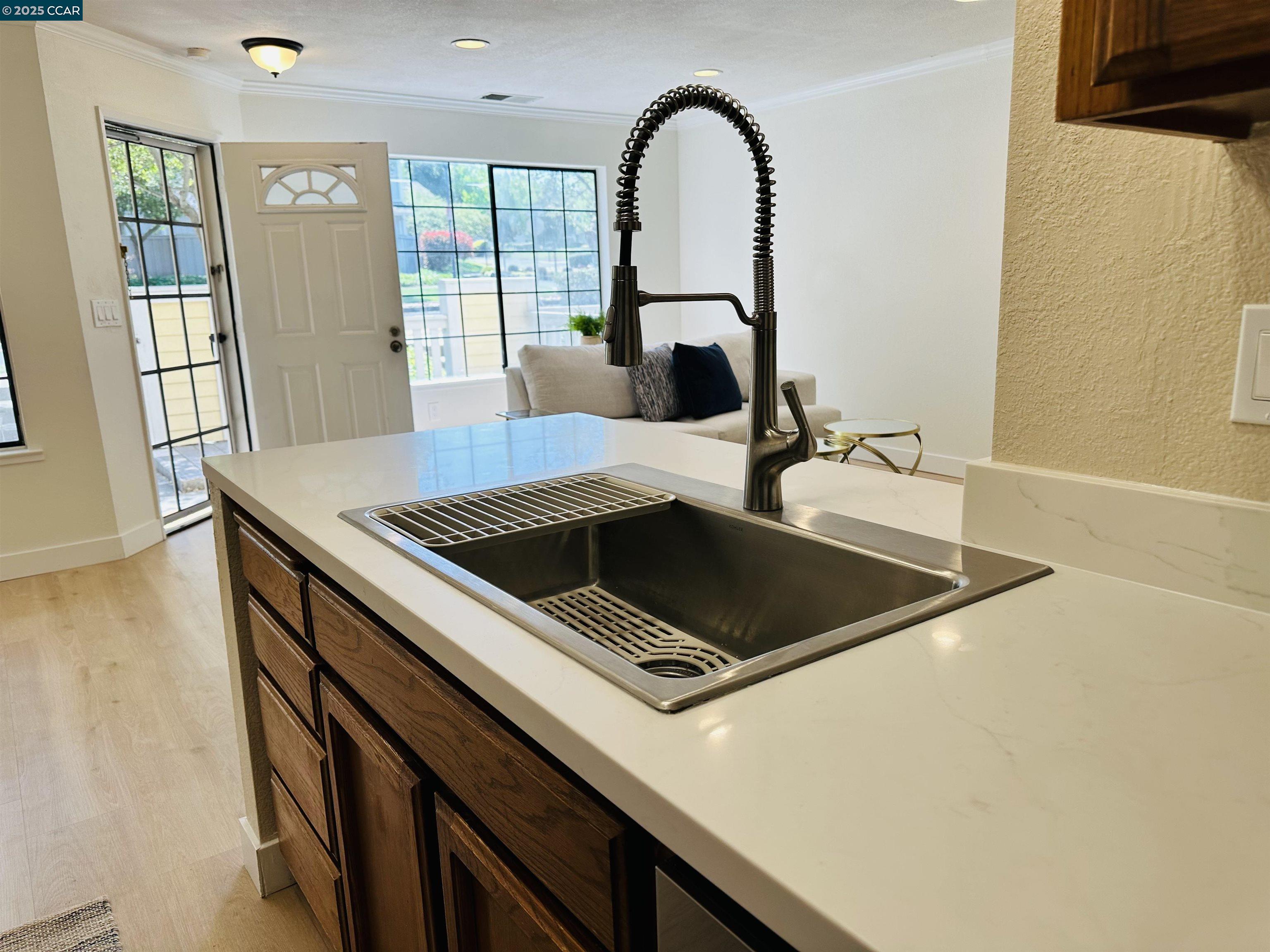 Photo #6: 41100625 Listing: Photo #6