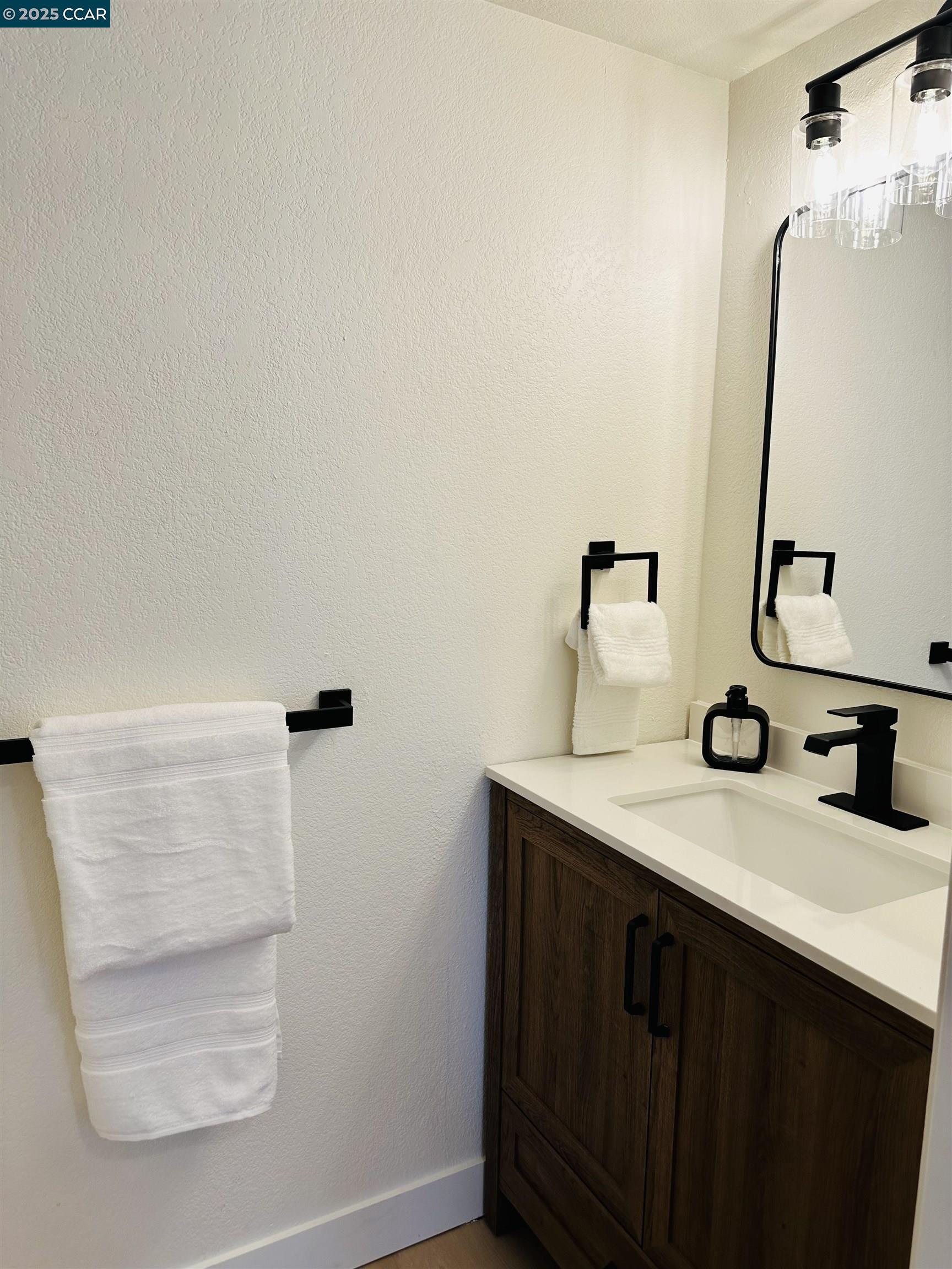 Photo #7: 41100625 Listing: Photo #7
