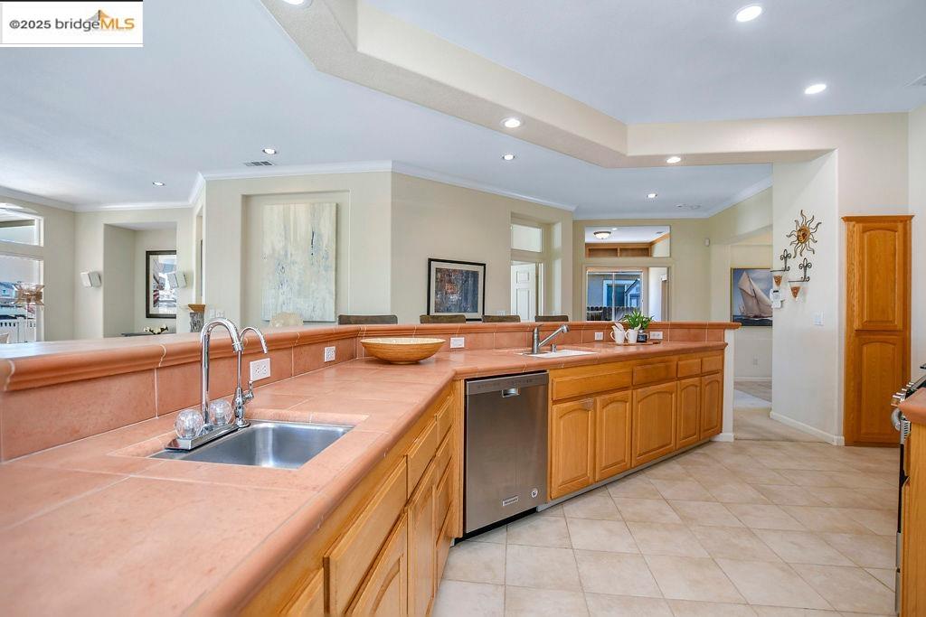 Detail Gallery Image 11 of 35 For 4161 Beacon Pl, Discovery Bay,  CA 94505 - 3 Beds | 2 Baths