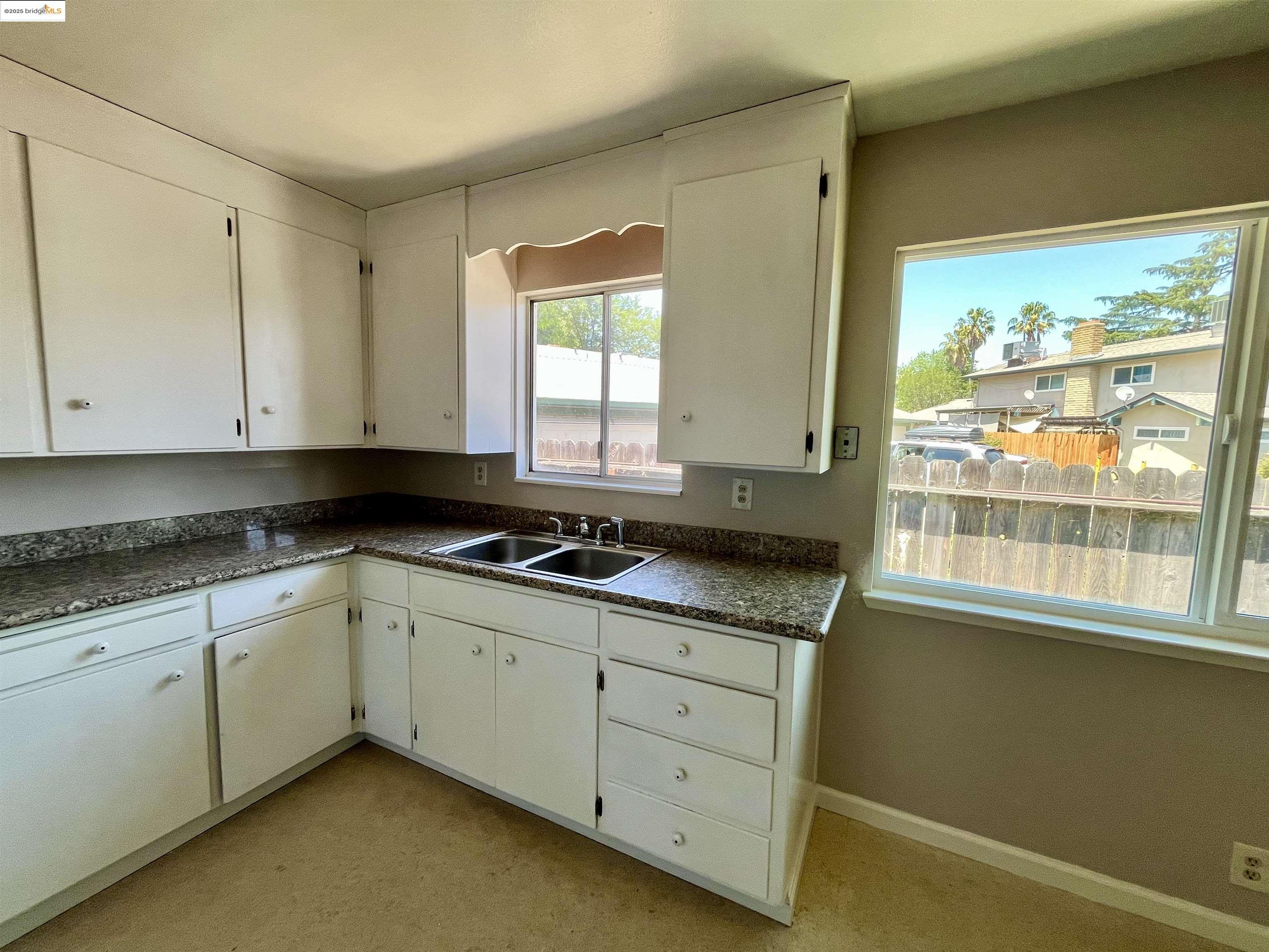 3619 DeOvan St, Stockton, California 95204, 2 Bedrooms Bedrooms, 5 Rooms Rooms,1 BathroomBathrooms,Residential Lease,For Rent,3619 DeOvan St,41100637