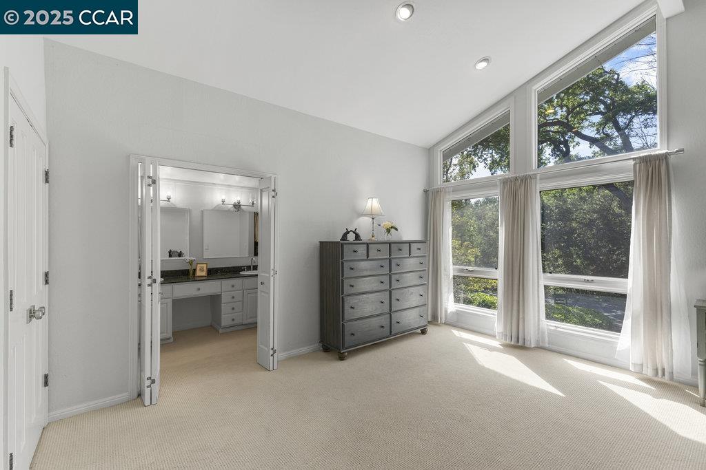 Detail Gallery Image 26 of 44 For 2284 Alameda Diablo, Diablo,  CA 94528 - 4 Beds | 2/1 Baths