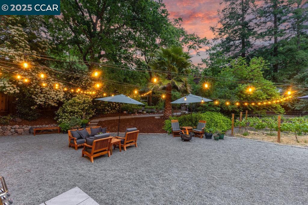 Detail Gallery Image 4 of 44 For 2284 Alameda Diablo, Diablo,  CA 94528 - 4 Beds | 2/1 Baths