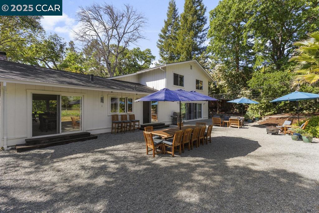 Detail Gallery Image 35 of 44 For 2284 Alameda Diablo, Diablo,  CA 94528 - 4 Beds | 2/1 Baths