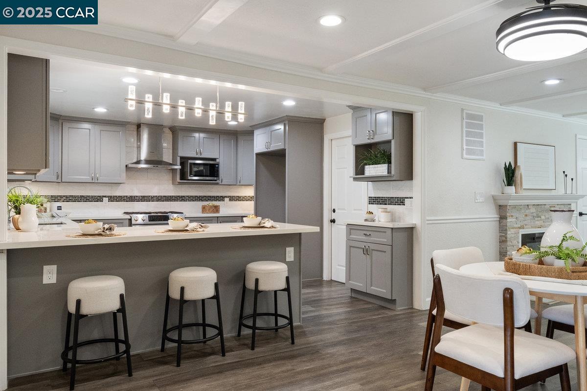 Detail Gallery Image 14 of 56 For 561 Manzanita Ave, Sunnyvale,  CA 94085 - 3 Beds | 2 Baths