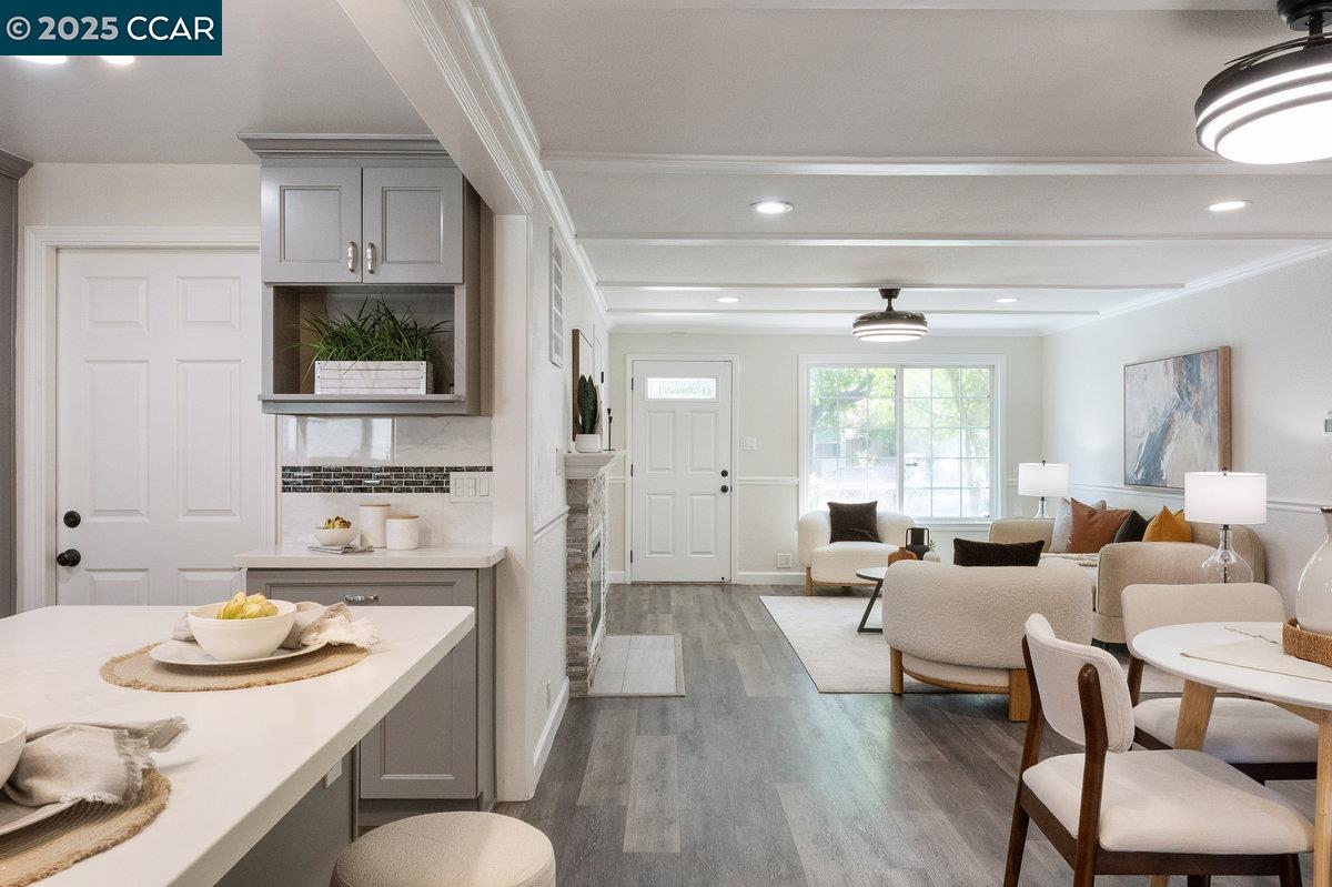 Detail Gallery Image 16 of 56 For 561 Manzanita Ave, Sunnyvale,  CA 94085 - 3 Beds | 2 Baths