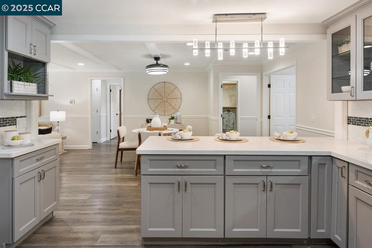 Detail Gallery Image 19 of 56 For 561 Manzanita Ave, Sunnyvale,  CA 94085 - 3 Beds | 2 Baths
