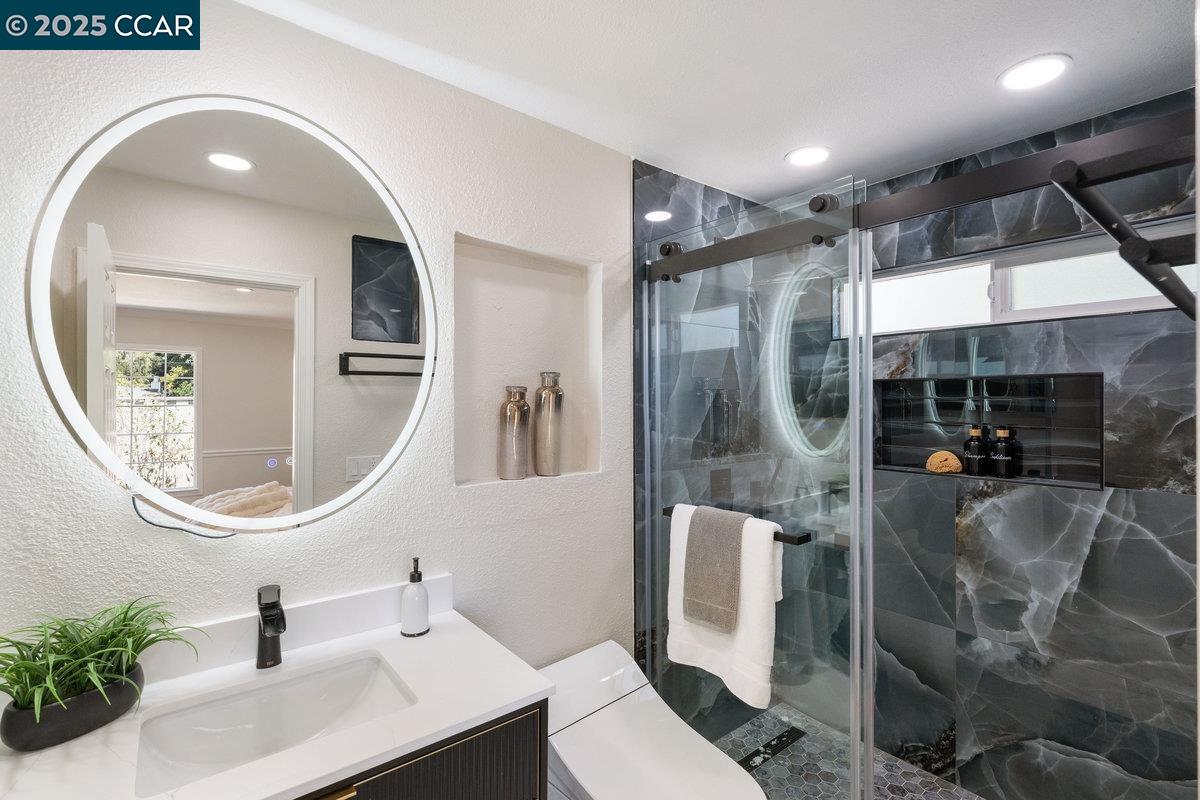 Detail Gallery Image 22 of 56 For 561 Manzanita Ave, Sunnyvale,  CA 94085 - 3 Beds | 2 Baths