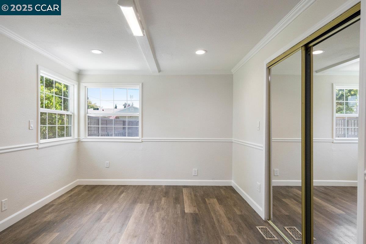 Detail Gallery Image 31 of 56 For 561 Manzanita Ave, Sunnyvale,  CA 94085 - 3 Beds | 2 Baths