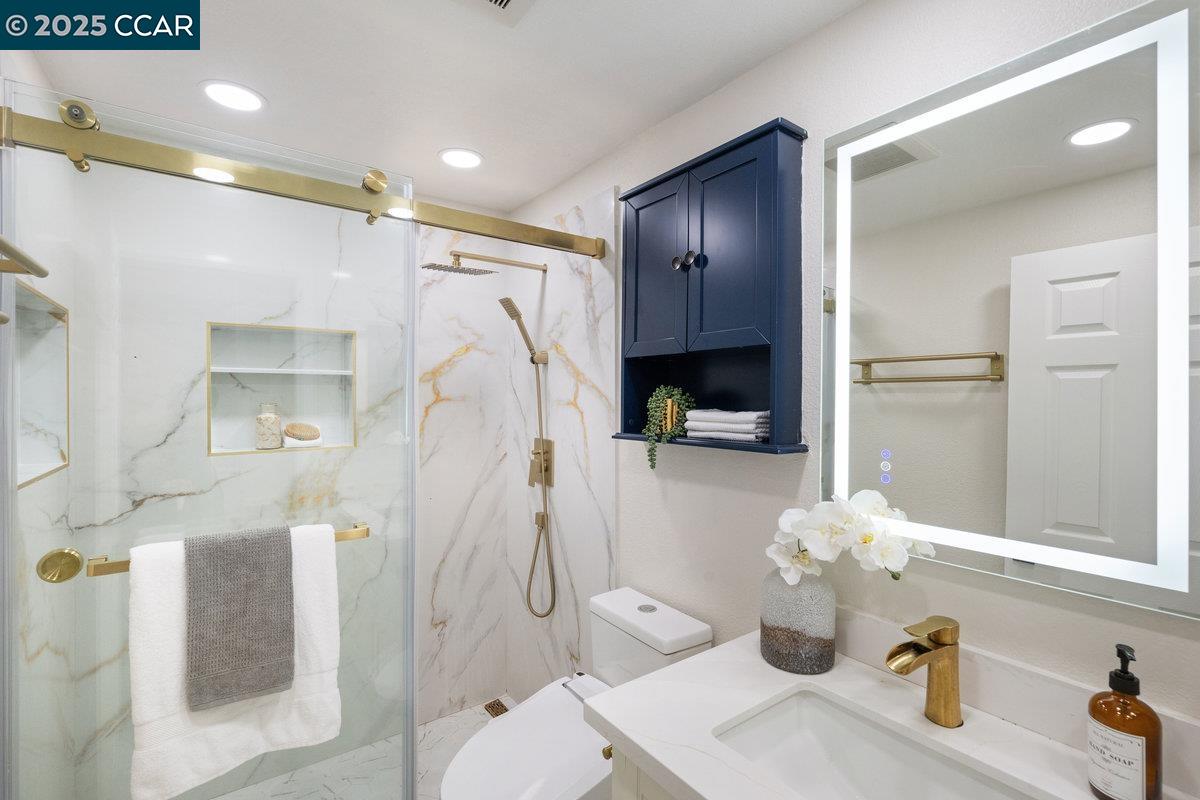 Detail Gallery Image 32 of 56 For 561 Manzanita Ave, Sunnyvale,  CA 94085 - 3 Beds | 2 Baths