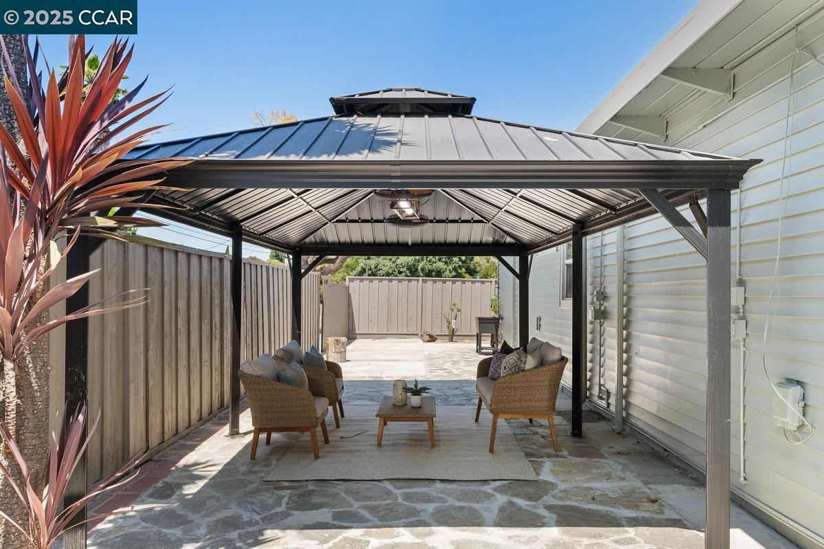 Detail Gallery Image 35 of 56 For 561 Manzanita Ave, Sunnyvale,  CA 94085 - 3 Beds | 2 Baths