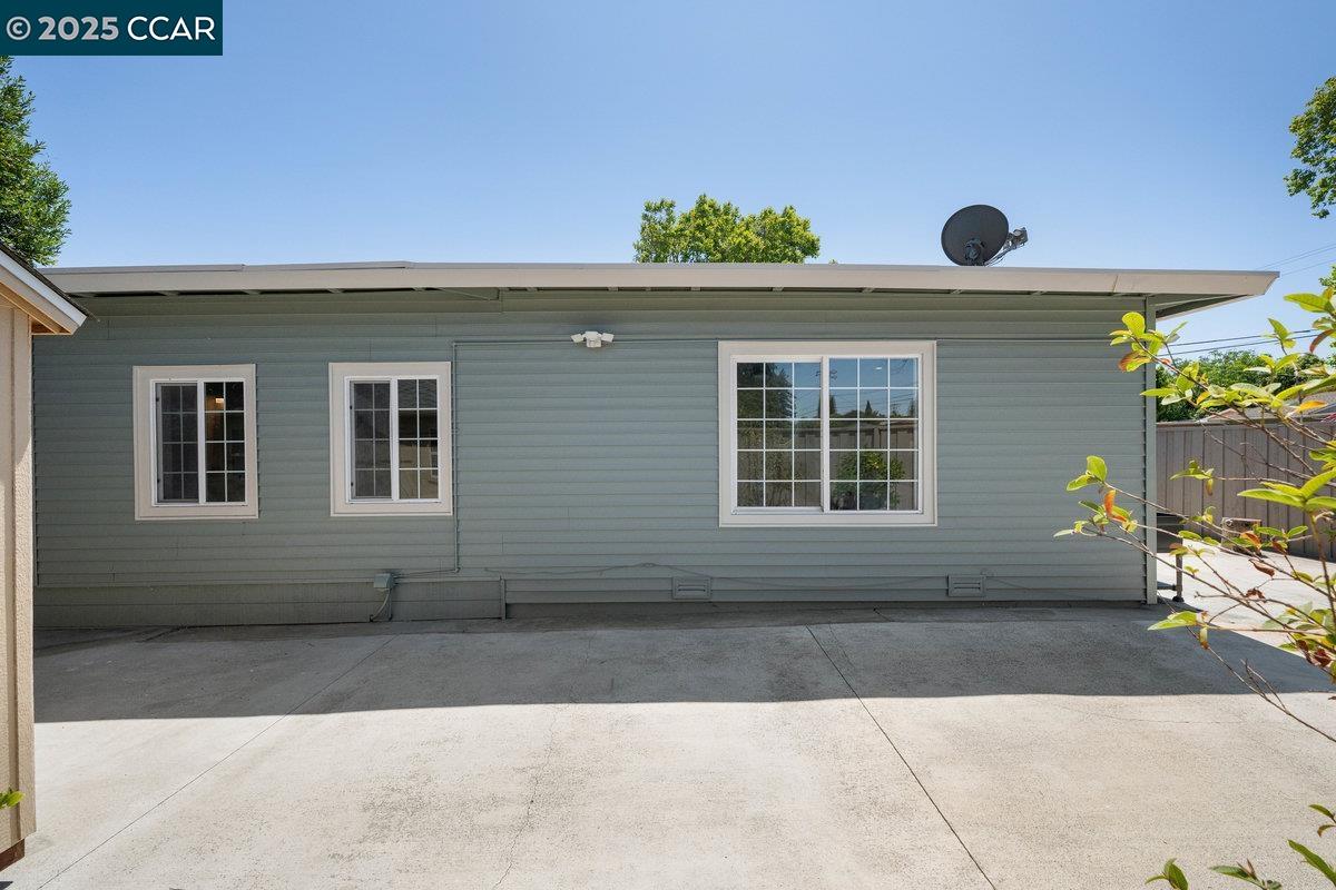 Detail Gallery Image 41 of 56 For 561 Manzanita Ave, Sunnyvale,  CA 94085 - 3 Beds | 2 Baths