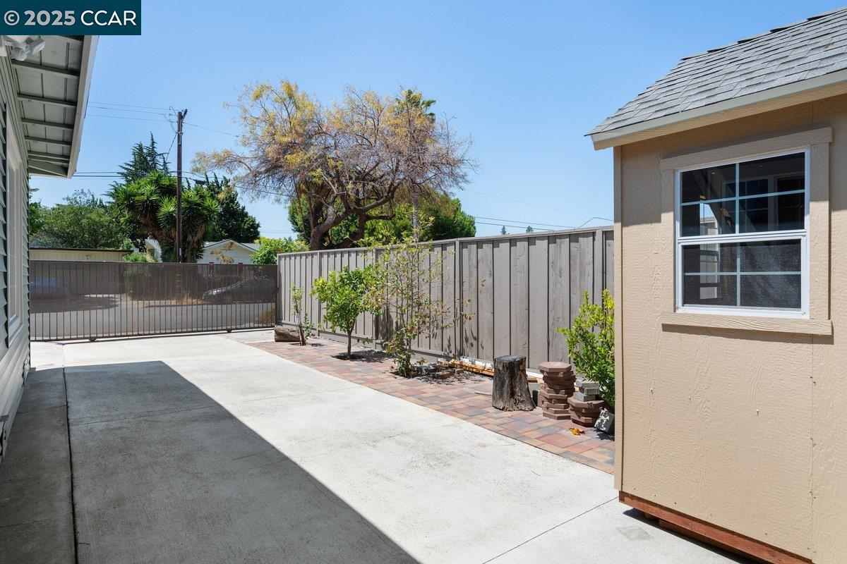 Detail Gallery Image 42 of 56 For 561 Manzanita Ave, Sunnyvale,  CA 94085 - 3 Beds | 2 Baths