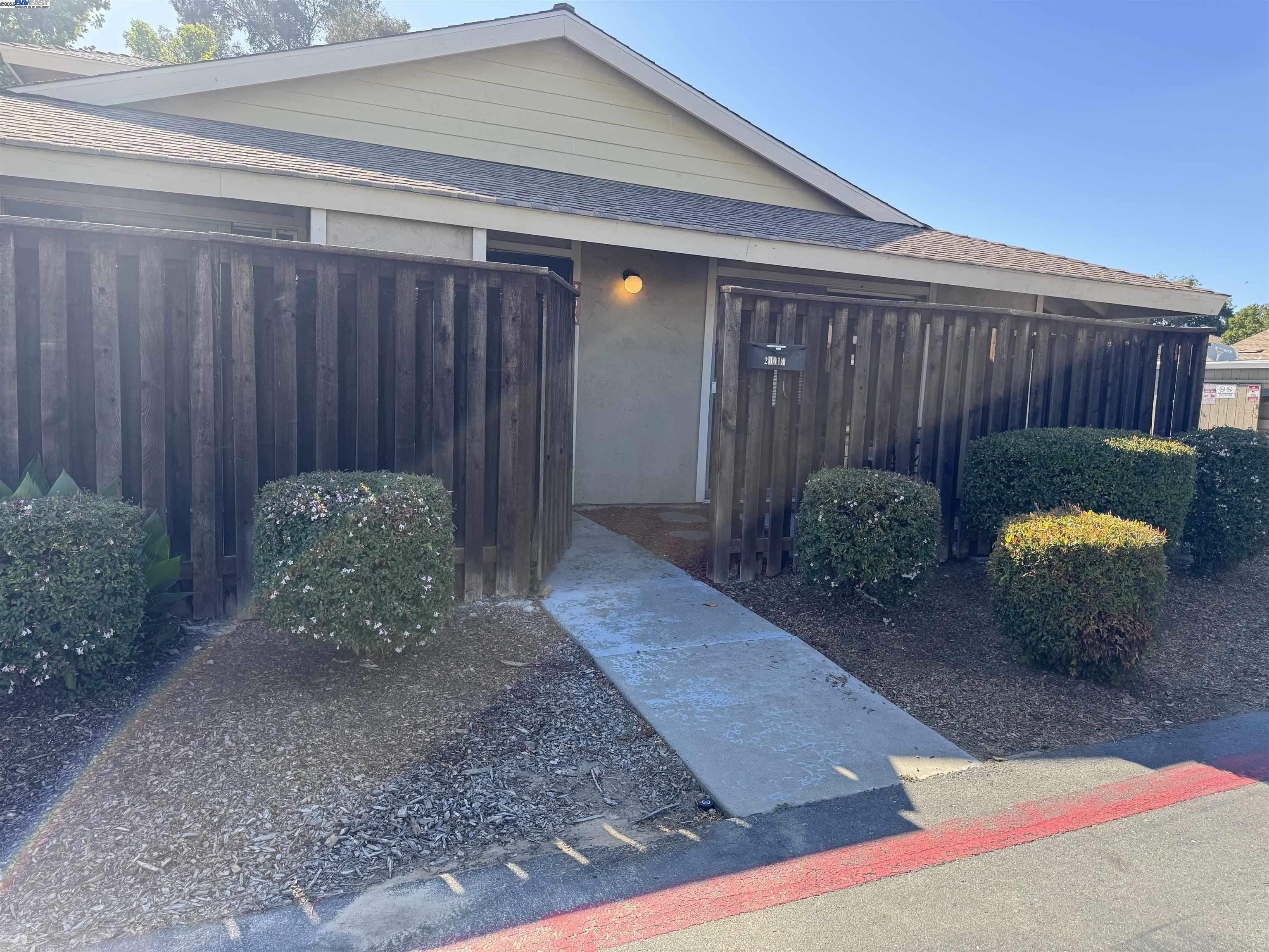 Detail Gallery Image 1 of 1 For 2001 Olivera Rd a,  Concord,  CA 94520 - 2 Beds | 1 Baths