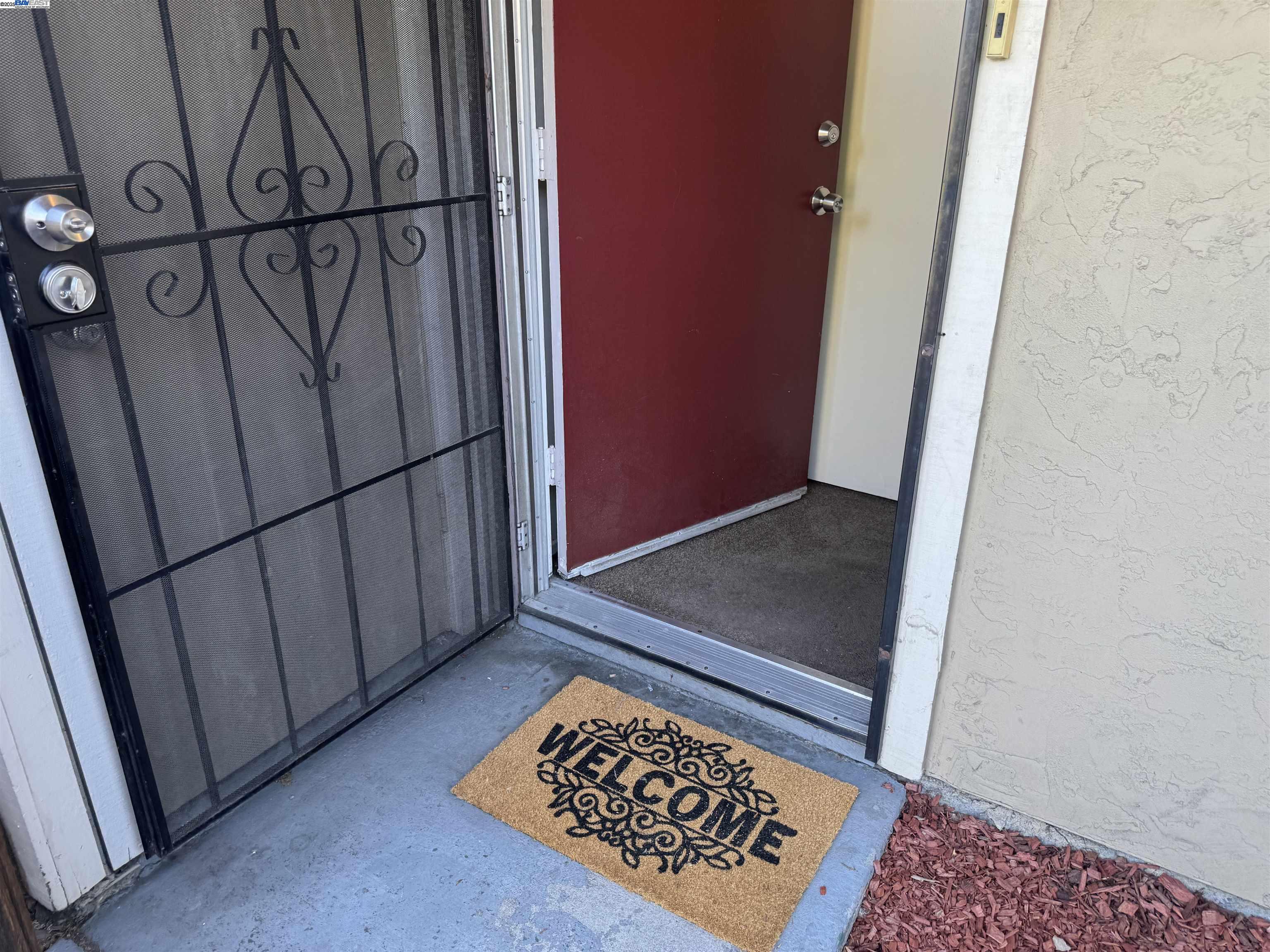 Photo #2: 41100655 Listing 