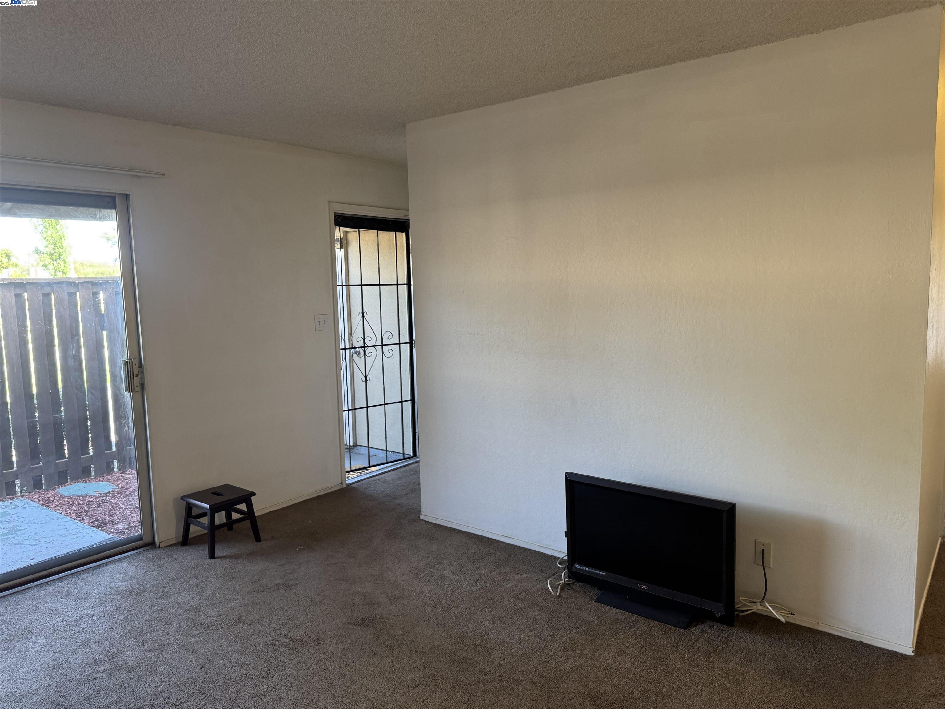 Photo #3: 41100655 Listing 