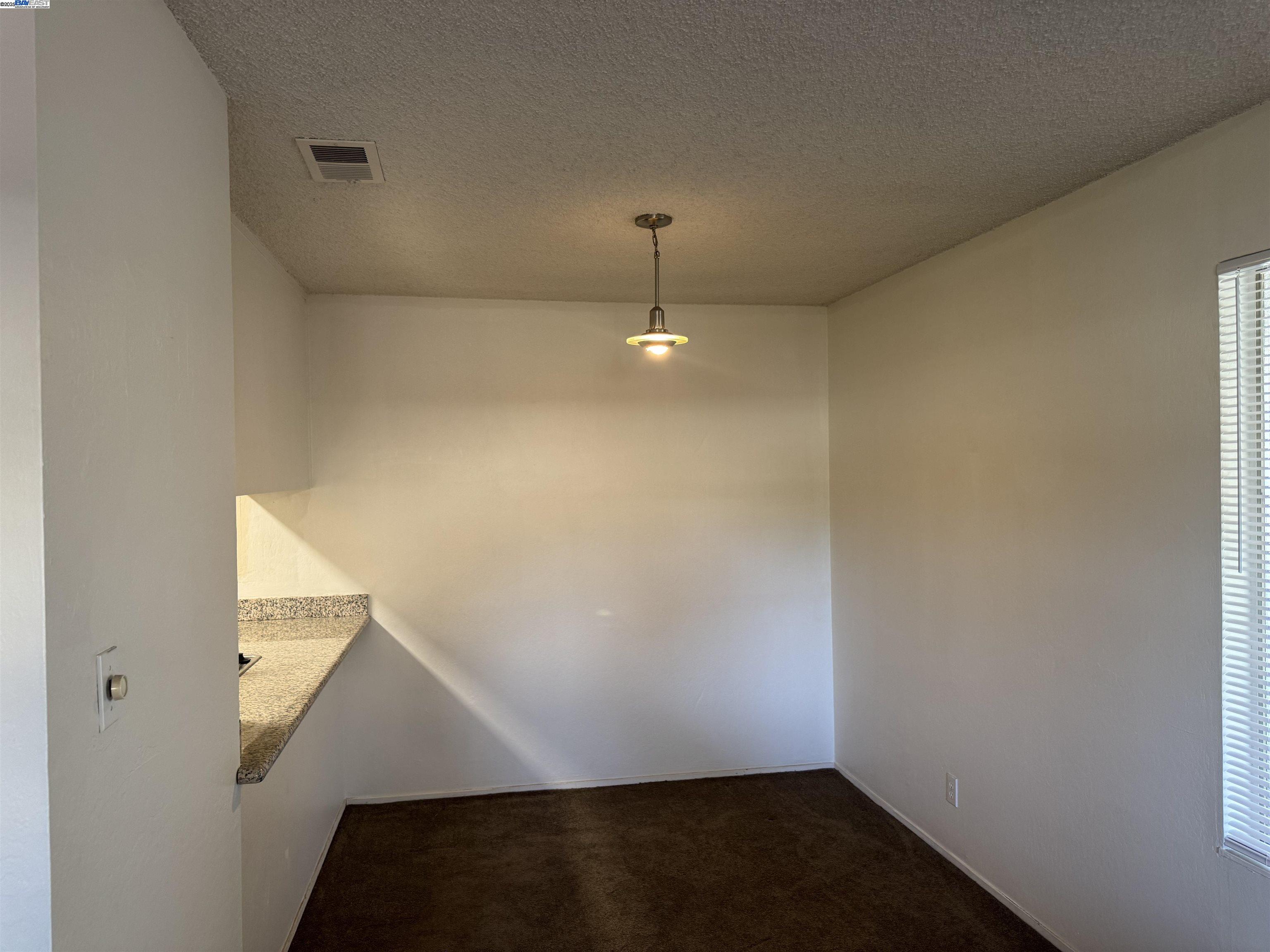 Photo #5: 41100655 Listing: Photo #5
