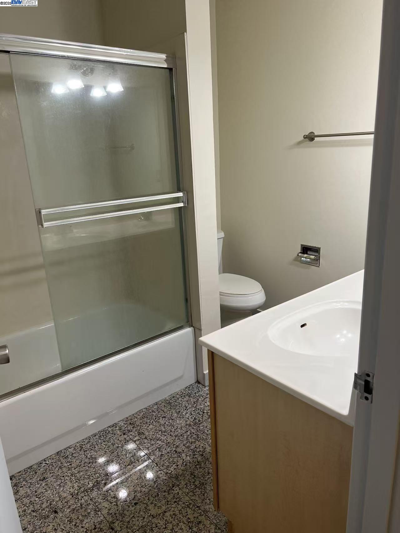 Photo #7: 41100656 Listing: Photo #7