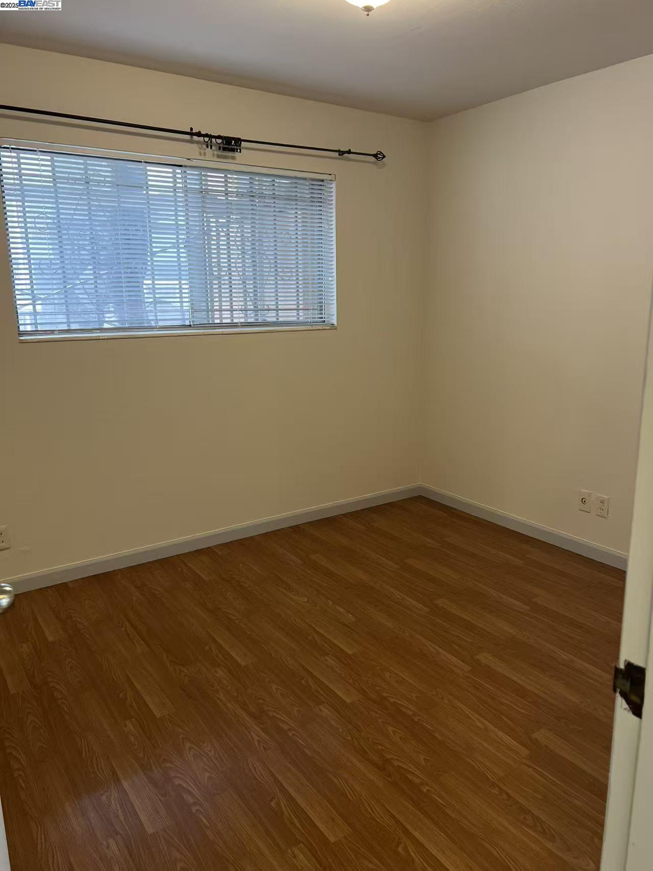 Photo #8: 41100656 Listing: Photo #8