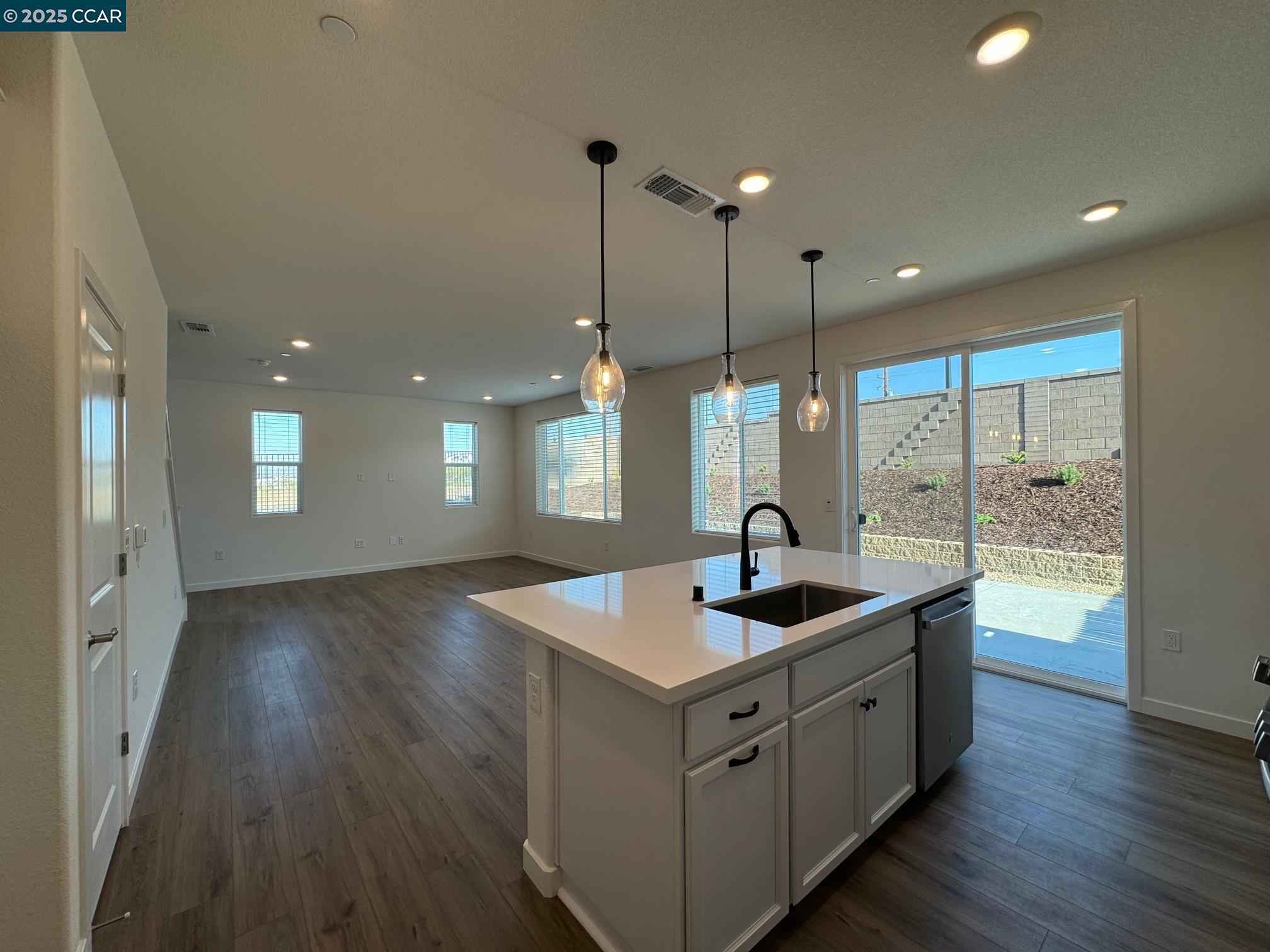 4786 Cantrell Dr, Folsom, California 95630, 4 Bedrooms Bedrooms, 6 Rooms Rooms,3 BathroomsBathrooms,Residential Lease,For Rent,4786 Cantrell Dr,41100657