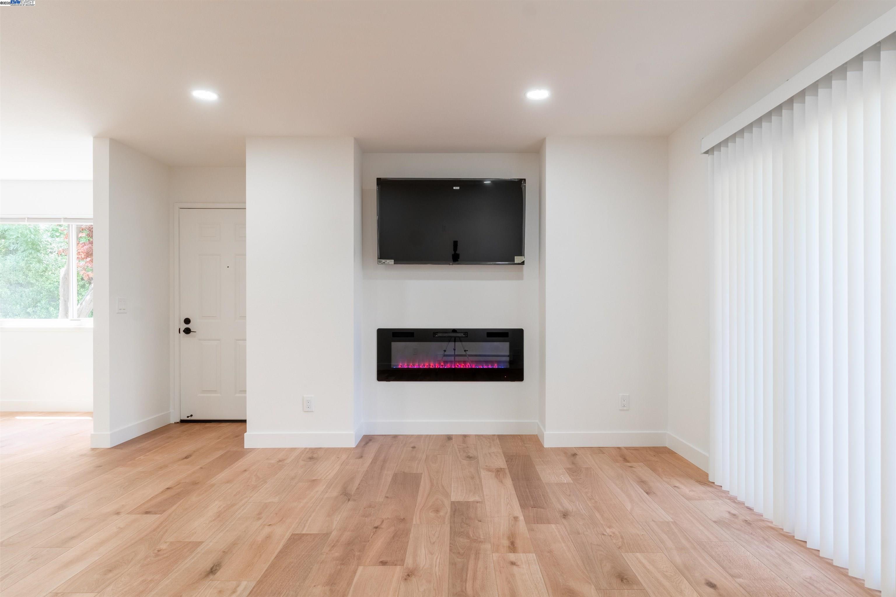 Photo #5: 41100661 Listing: Photo #5