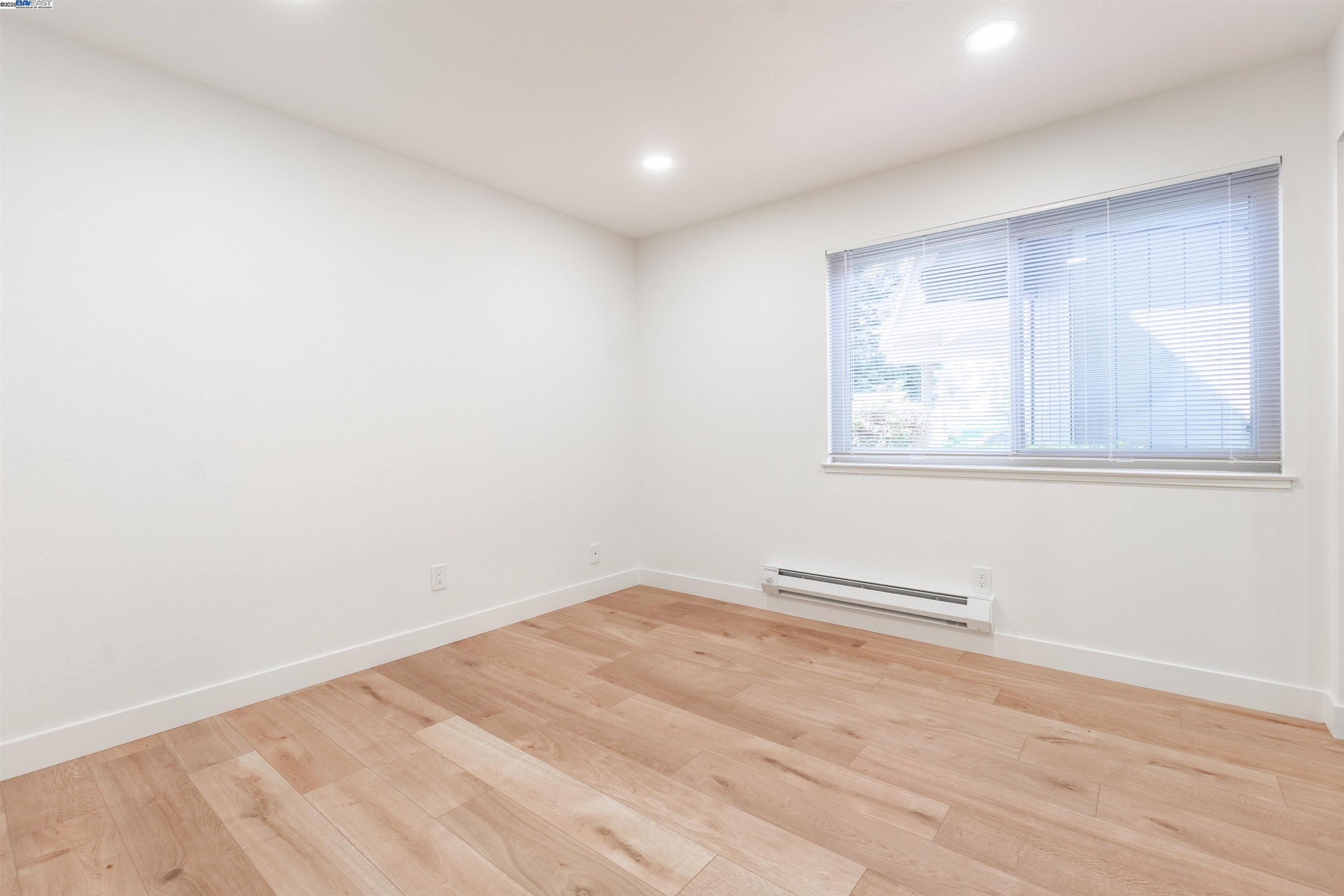 Photo #9: 41100661 Listing: Photo #9