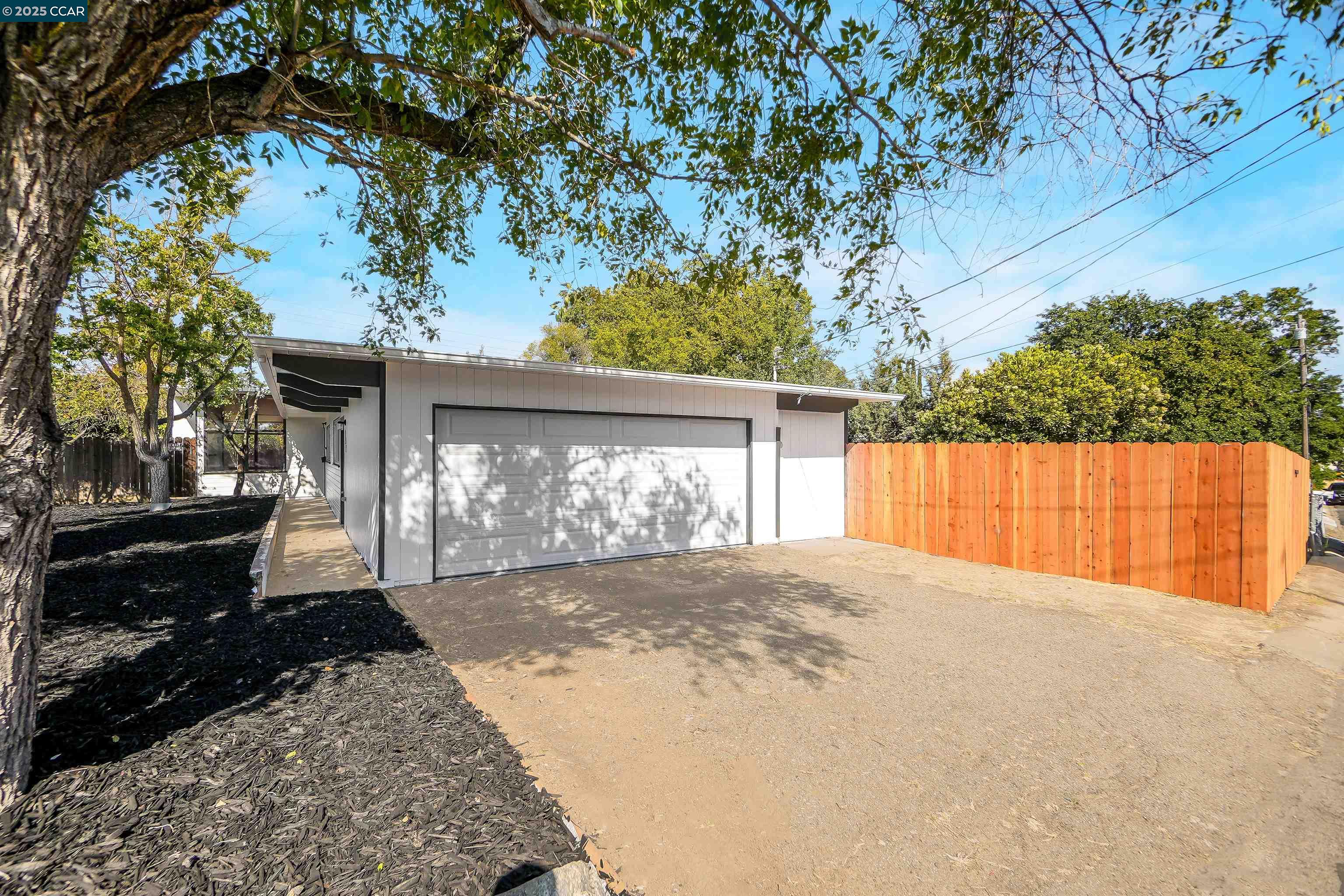 Detail Gallery Image 1 of 41 For 197 Carolos Drive, Pacheco,  CA 94553 - 3 Beds | 2 Baths