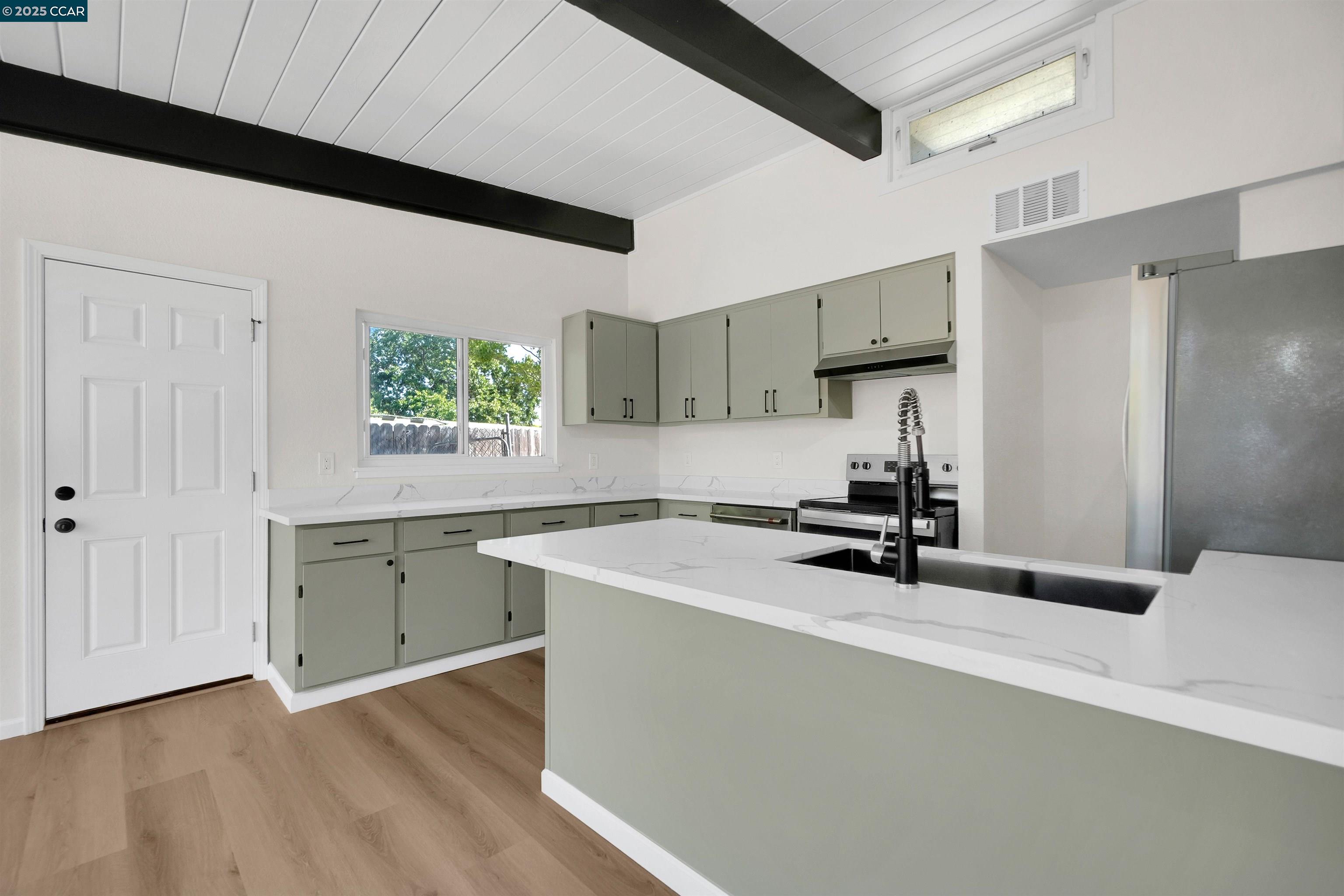 Detail Gallery Image 14 of 41 For 197 Carolos Drive, Pacheco,  CA 94553 - 3 Beds | 2 Baths
