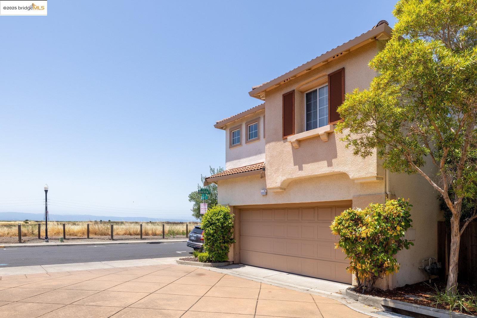 Photo #3: 41100673 Listing 
