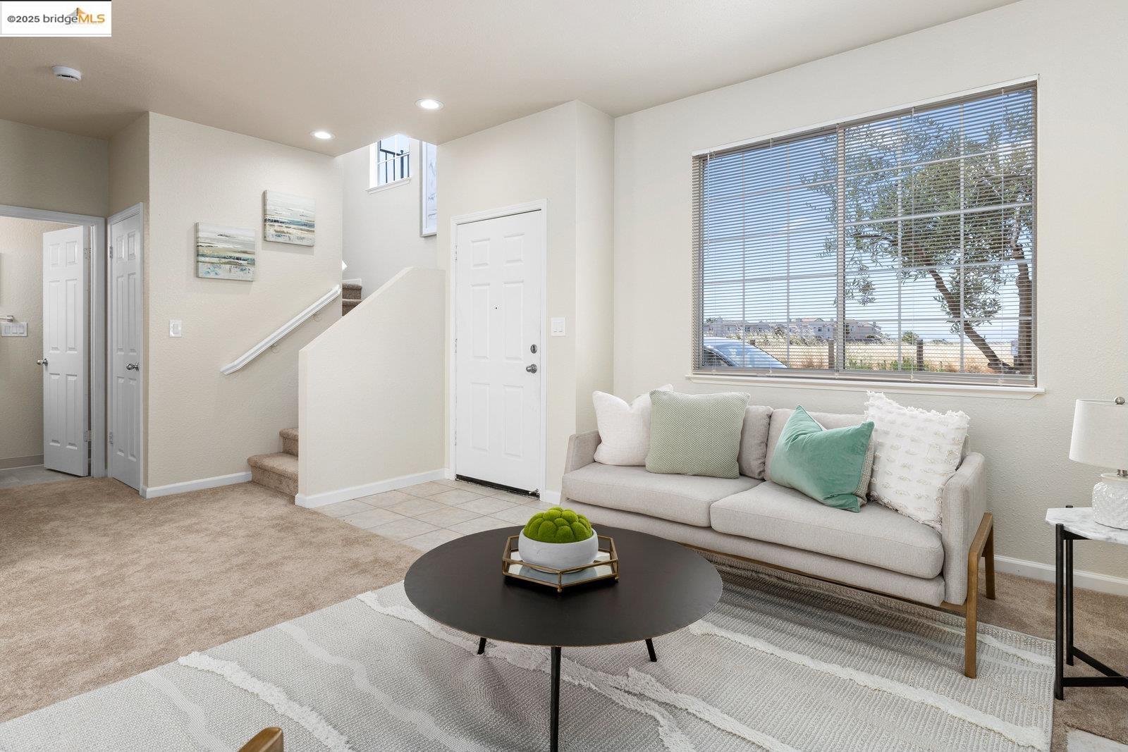 Photo #6: 41100673 Listing 
