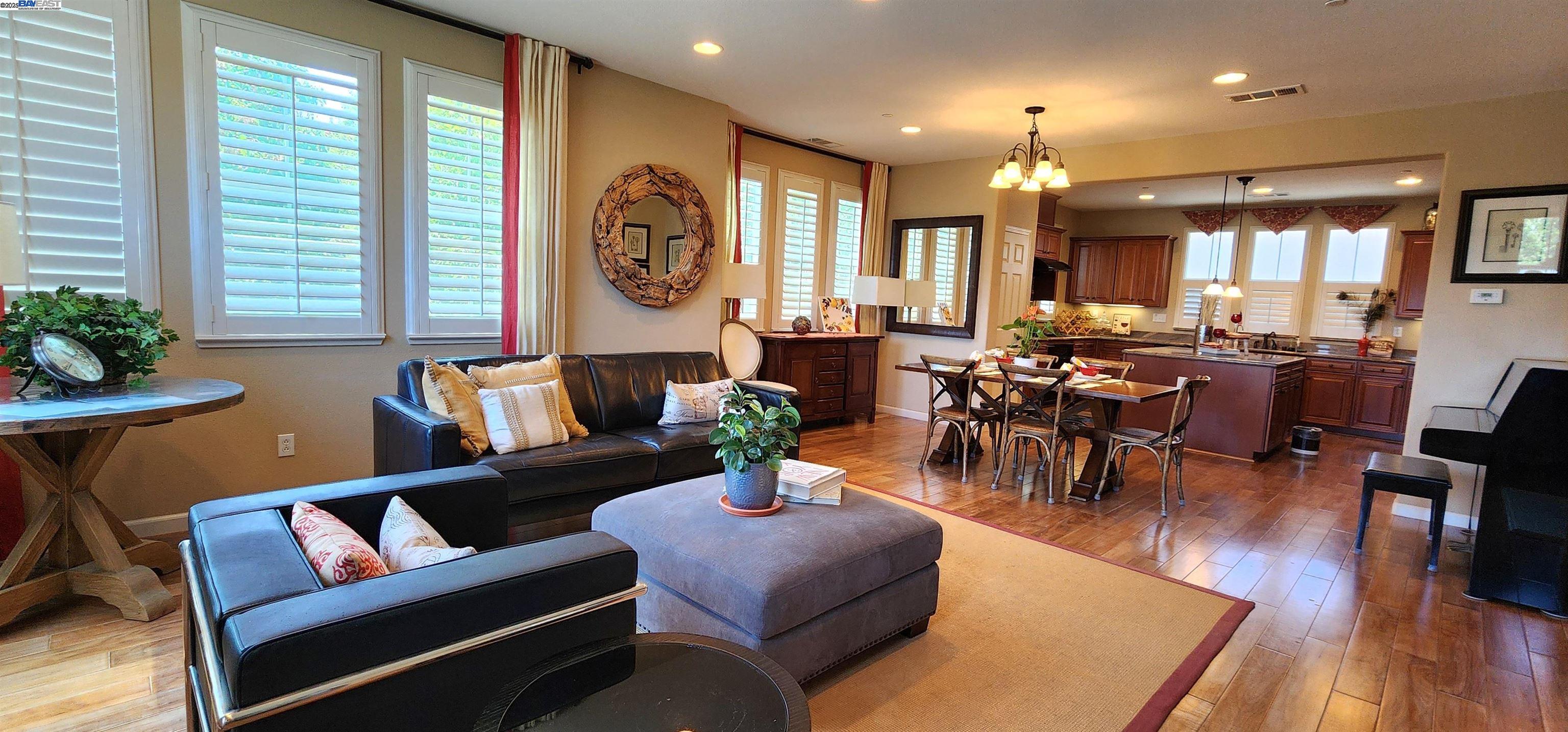 Photo #10: 41100675 Listing: Photo #10