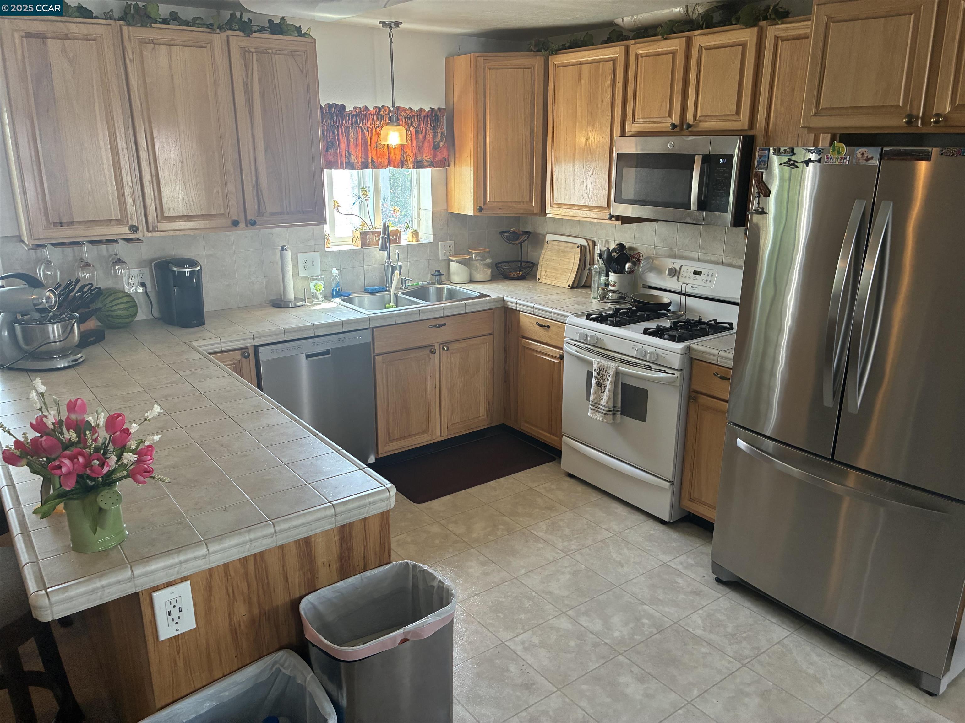 Detail Gallery Image 3 of 14 For 261 Tanbor Way #229,  Pacheco,  CA 94553-0000 - 2 Beds | 2 Baths