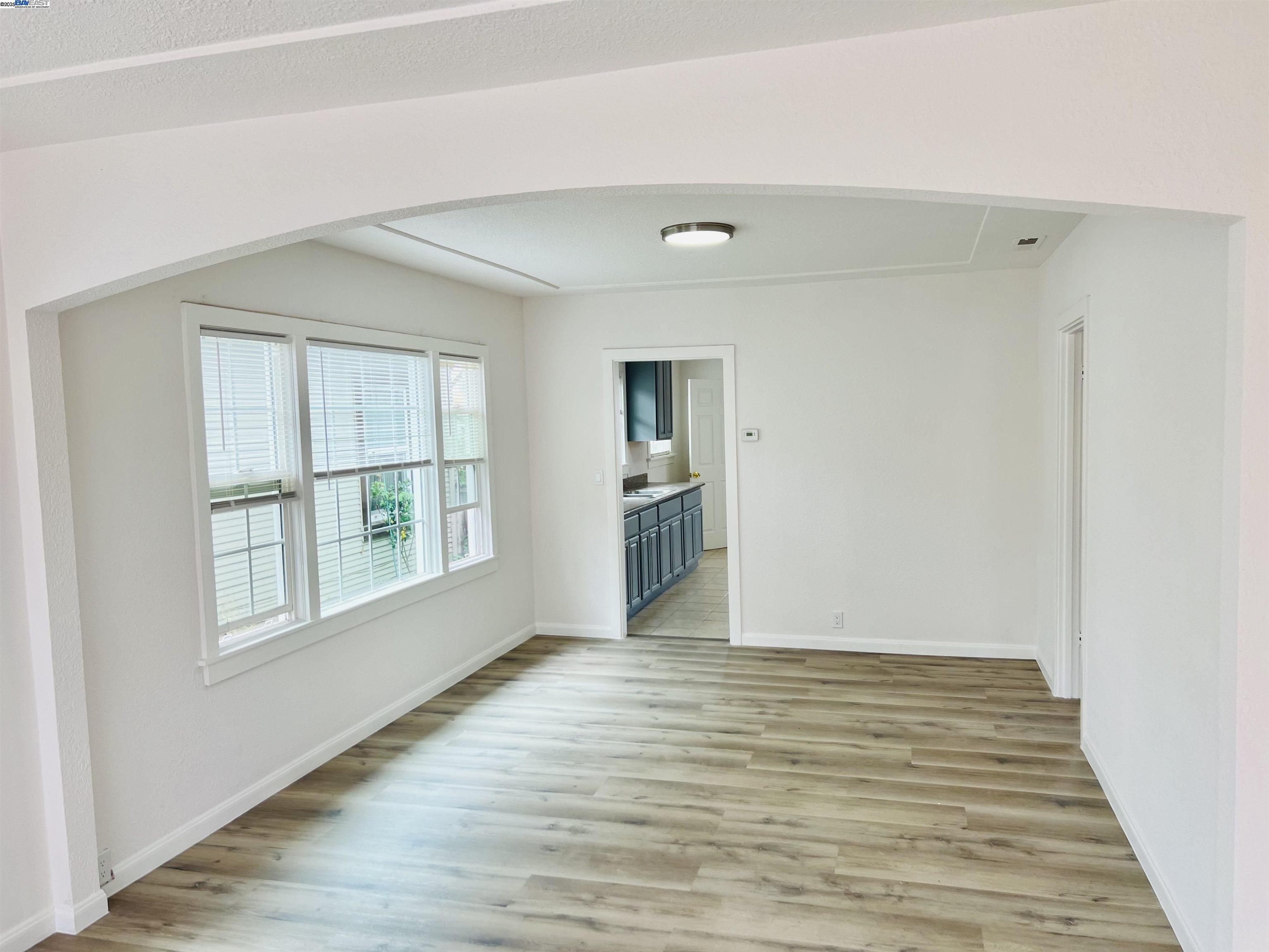 5525 Harvey Ave, Oakland, California 94621, 2 Bedrooms Bedrooms, 5 Rooms Rooms,1 BathroomBathrooms,Residential,For Sale,5525 Harvey Ave,41100680