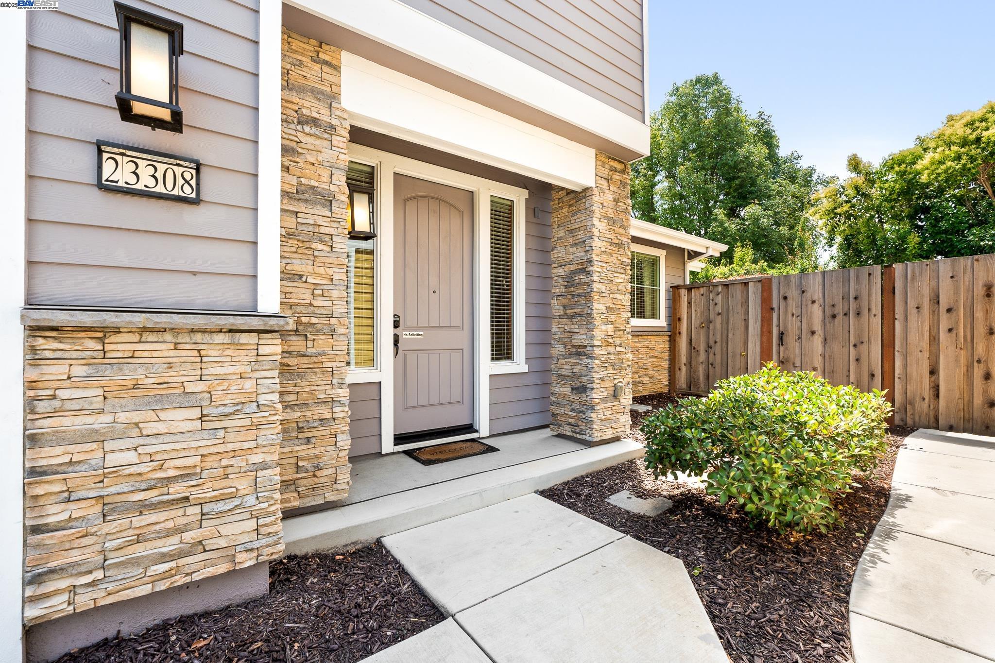 Photo #2: 41100691 Listing 
