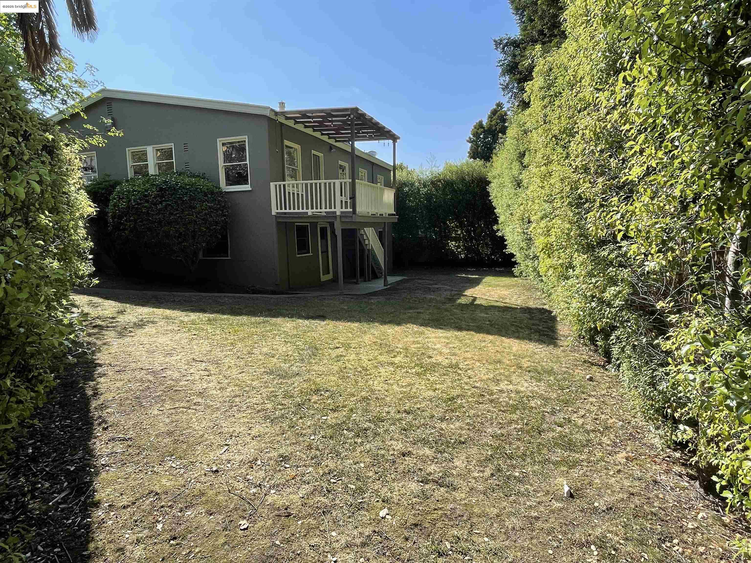 1159 Winsor, Piedmont, California 94610, 5 Bedrooms Bedrooms, 12 Rooms Rooms,2 BathroomsBathrooms,Residential Lease,For Rent,1159 Winsor,41100693