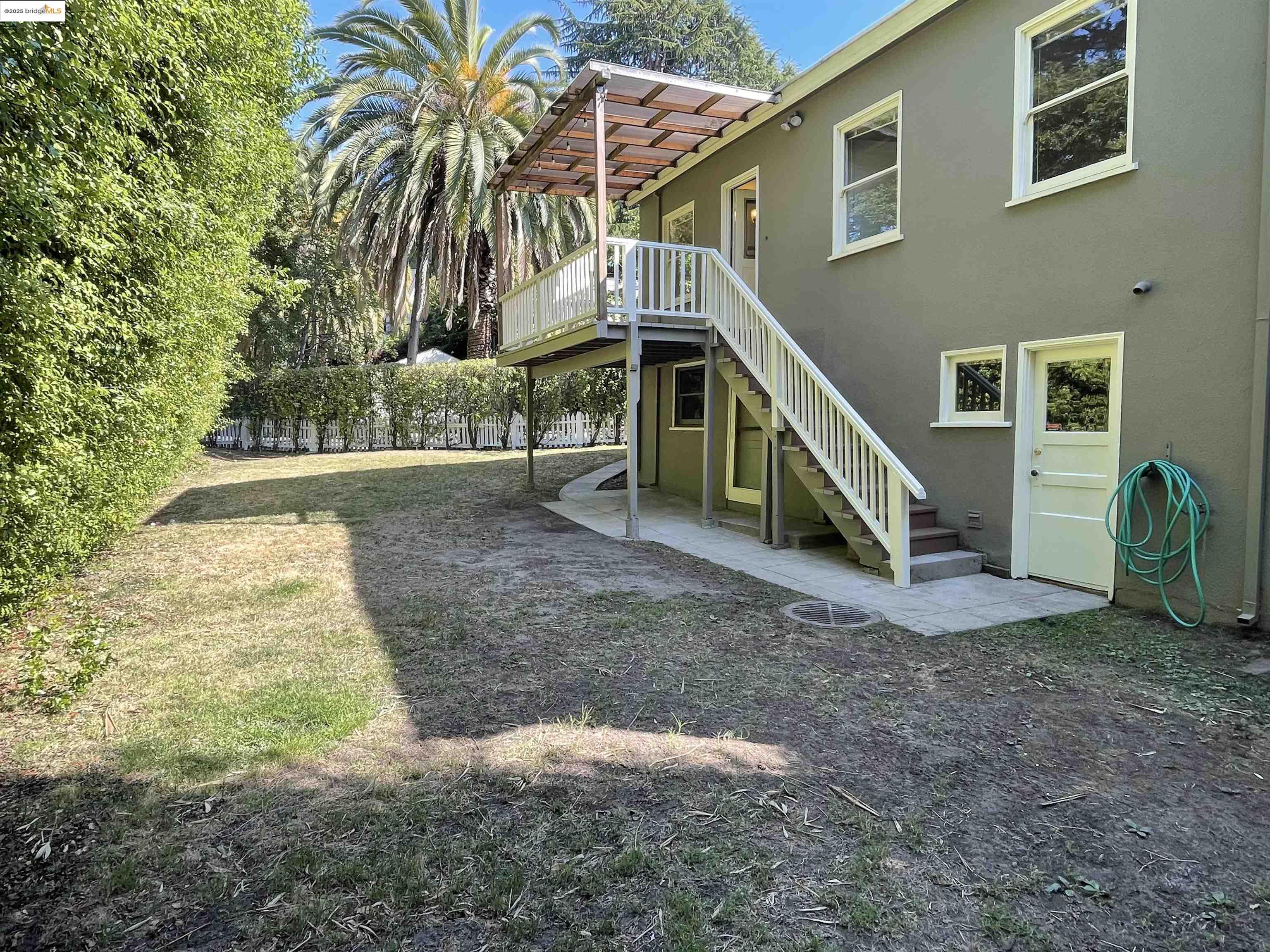 1159 Winsor, Piedmont, California 94610, 5 Bedrooms Bedrooms, 12 Rooms Rooms,2 BathroomsBathrooms,Residential Lease,For Rent,1159 Winsor,41100693