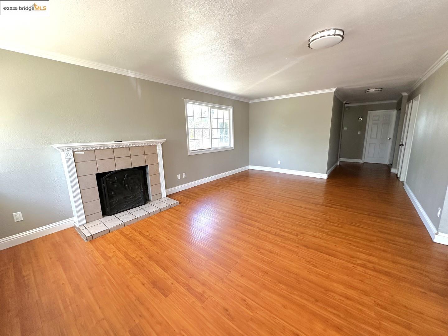 Detail Gallery Image 4 of 19 For 2233 Edison Ave, Sacramento,  CA 95821 - 3 Beds | 2 Baths