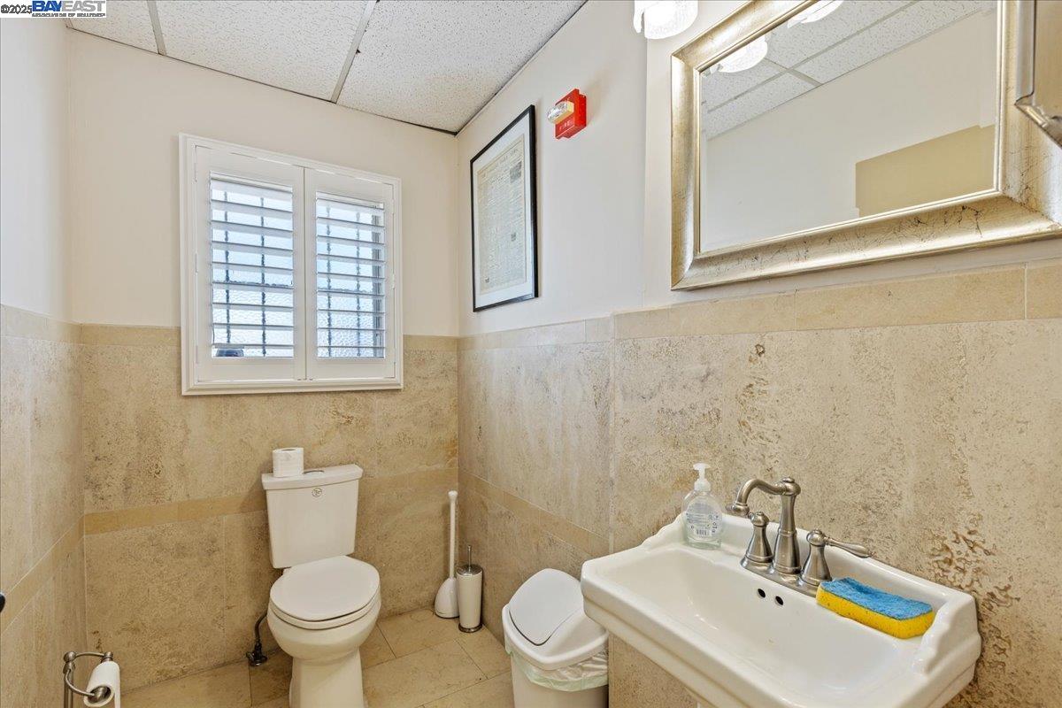 Detail Gallery Image 17 of 19 For 212 9th St, Oakland,  CA 94607 - – Beds | – Baths