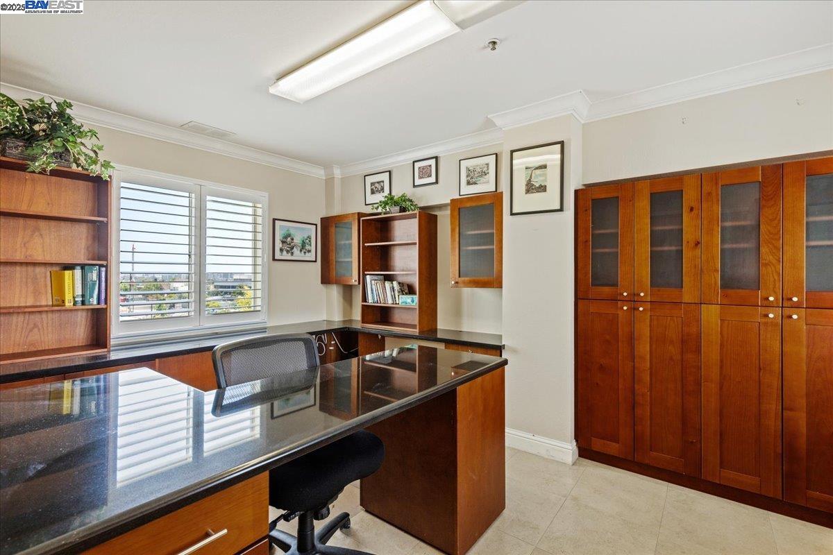 Detail Gallery Image 6 of 19 For 212 9th St, Oakland,  CA 94607 - – Beds | – Baths