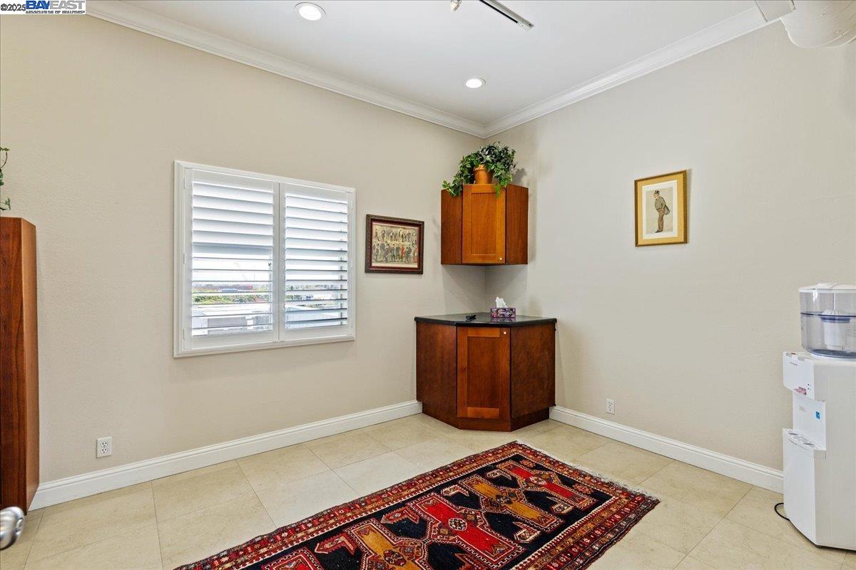 Detail Gallery Image 10 of 19 For 212 9th St, Oakland,  CA 94607 - – Beds | – Baths